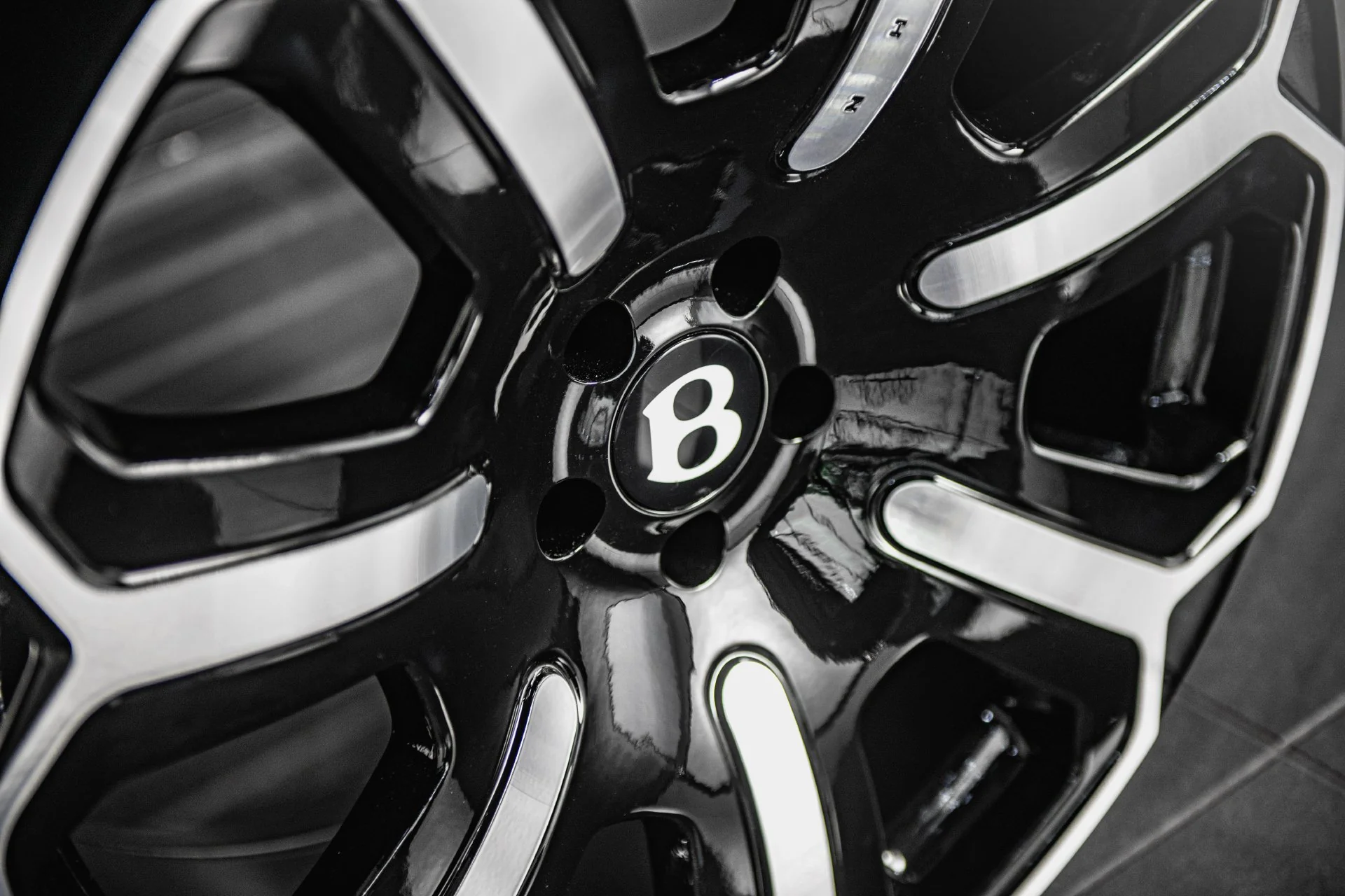 Bentley Flying Spur (2005-2019) Dark Mist Alloy Wheels - Image 7