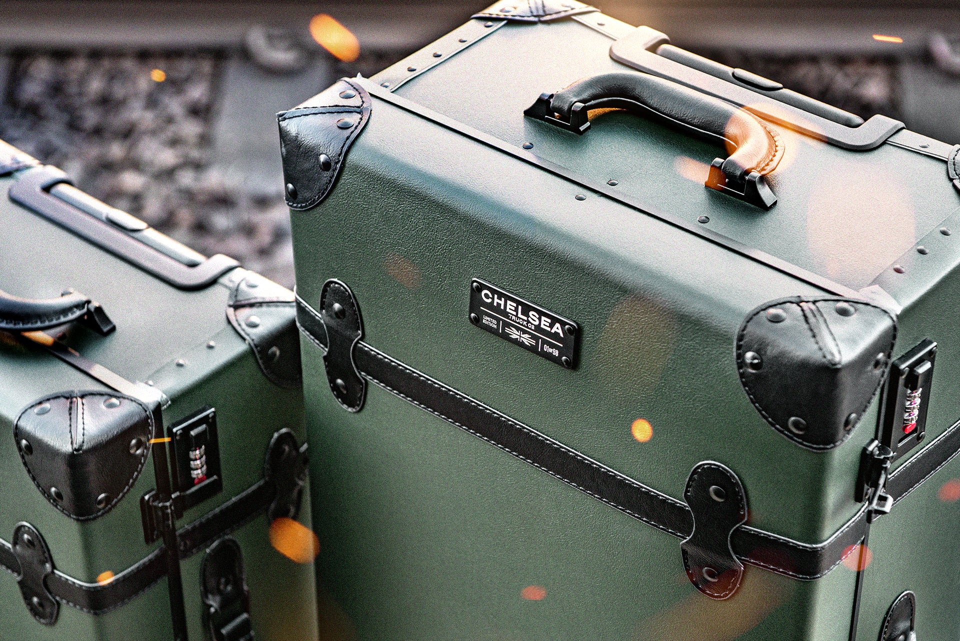 Chelsea Truck Company Vintage Inspired Travel Luggage Set - Image 11