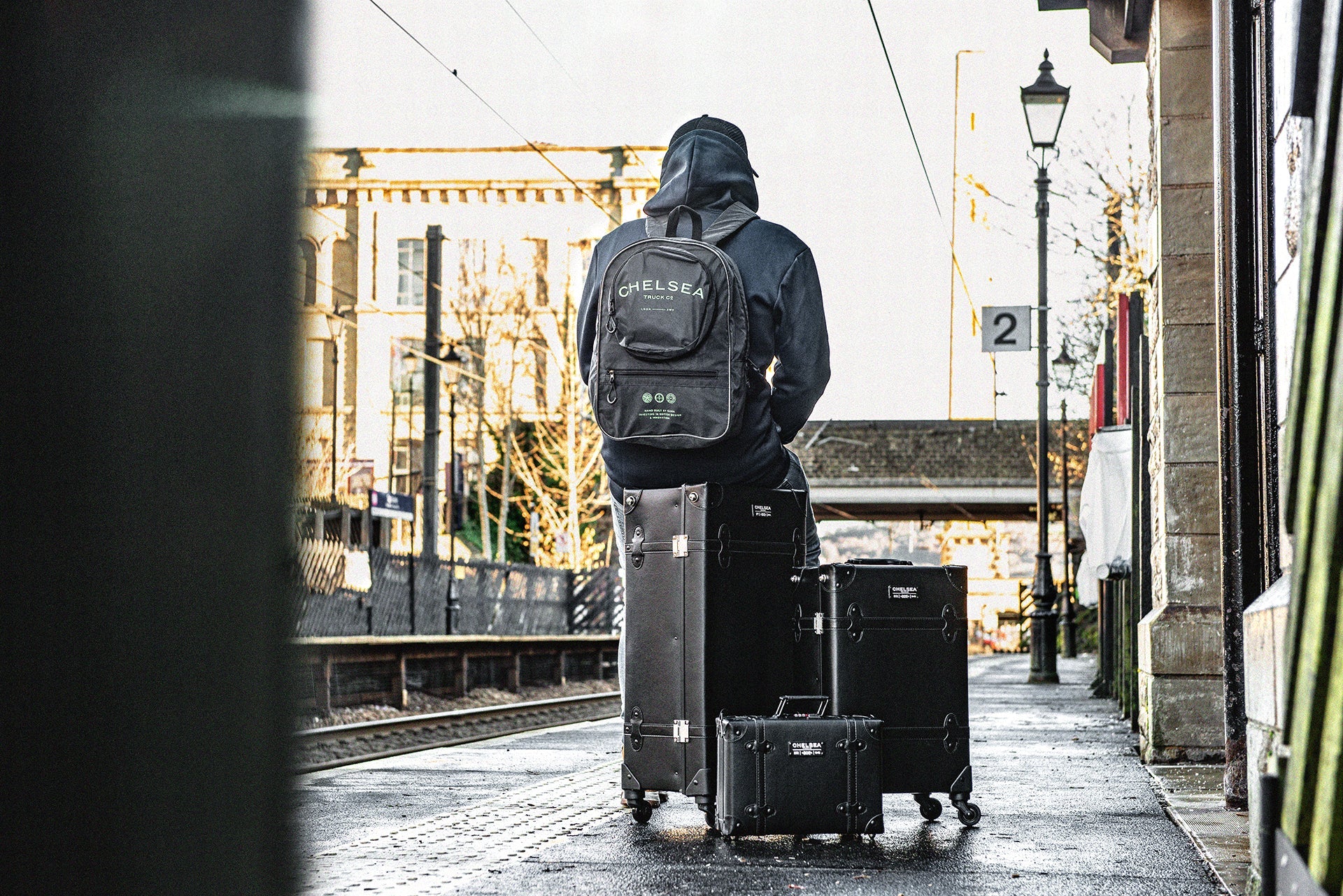 Chelsea Truck Company Vintage Inspired Travel Luggage Set - Image 9