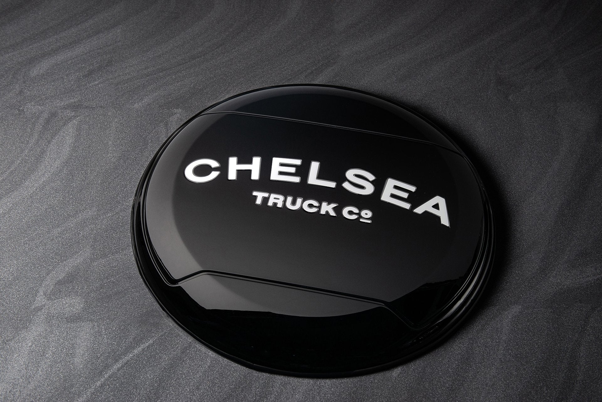 Coconut Lettering for Chelsea Truck Company Hard Spare Wheel Cover - Image 3