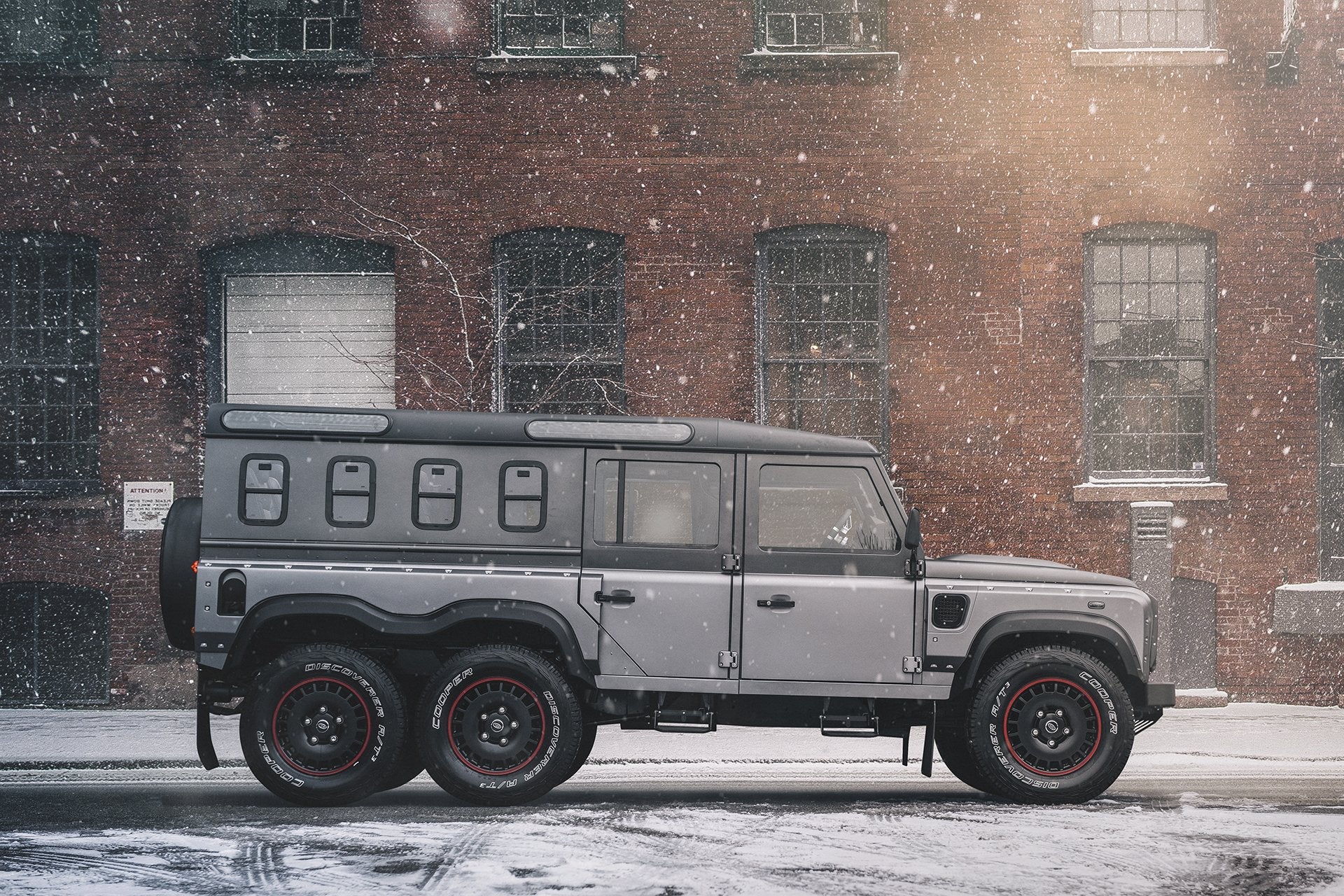 Land Rover Defender (1991-2016) Alloy Wheels - Huntsman 1945 Retro Classic - Image 8