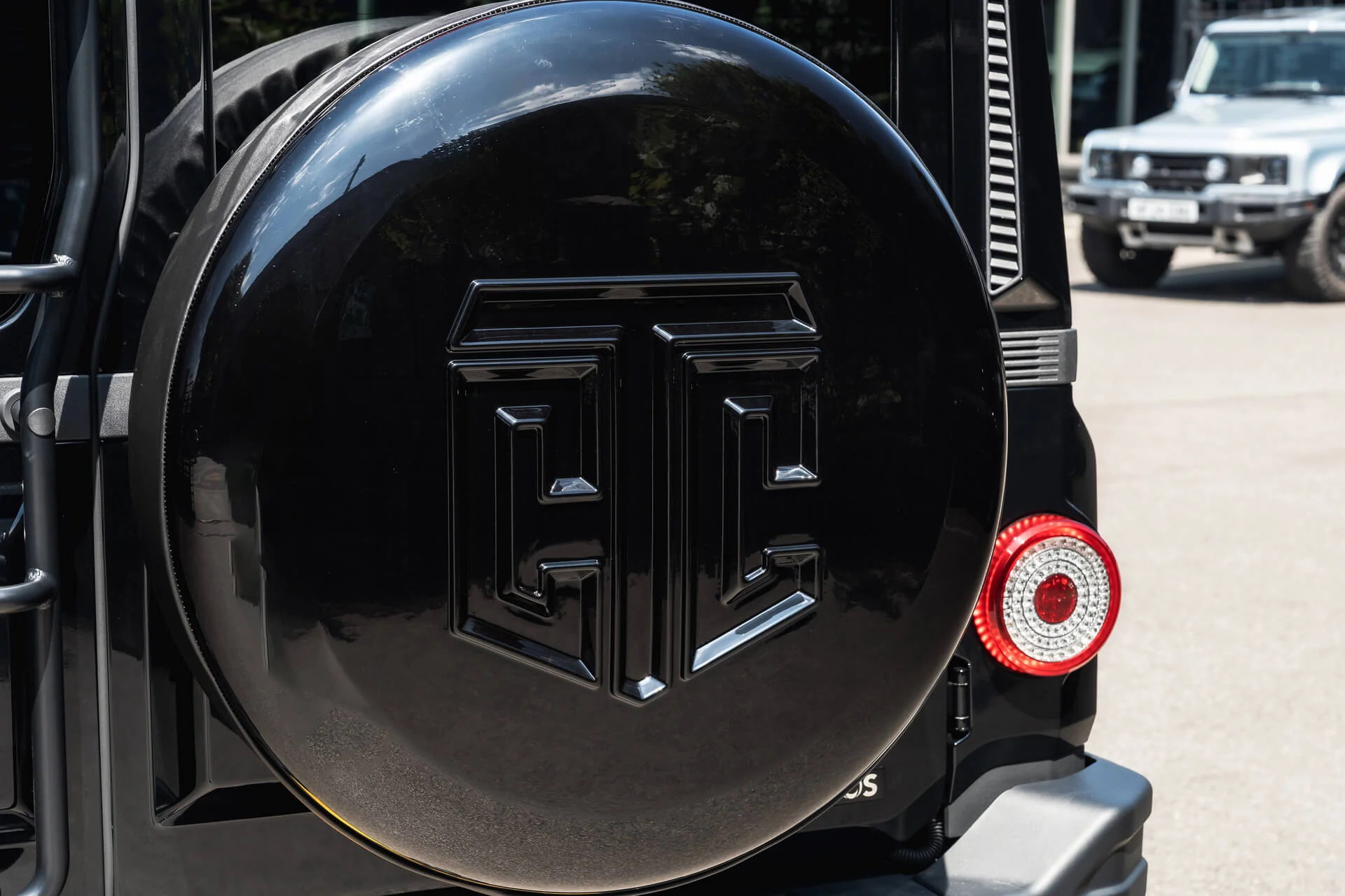 INEOS Grenadier (2023 Onwards) Crest Logo Hard Spare Wheel Cover - Image 12