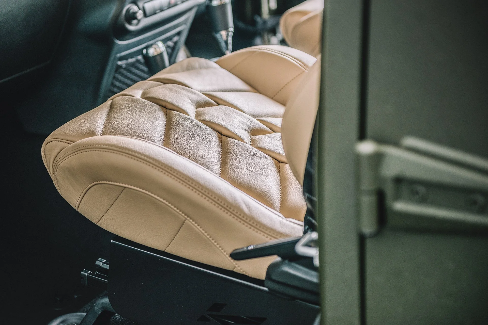 Jeep Wrangler JK 4 Door (2013-2018) Sport Leather Interior - Image 24