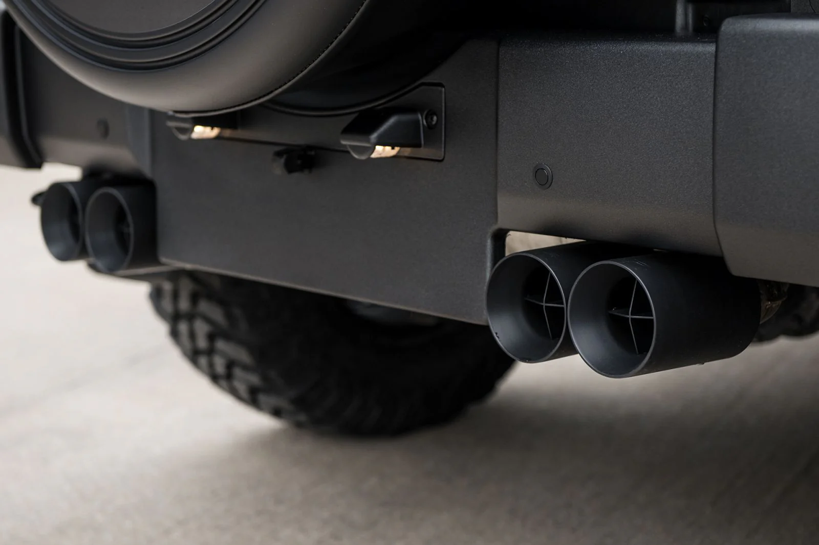 Jeep Wrangler JK Petrol (2007-2018) Quad Crosshair Exhaust System - Image 3