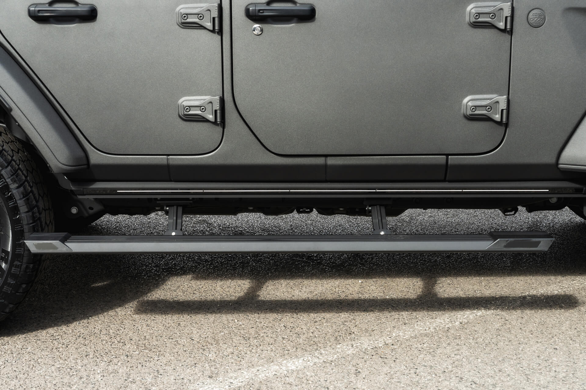 Jeep Wrangler JL (2018 Onwards) 4 Door Electric Side Steps with lights (running boards) - Image 6