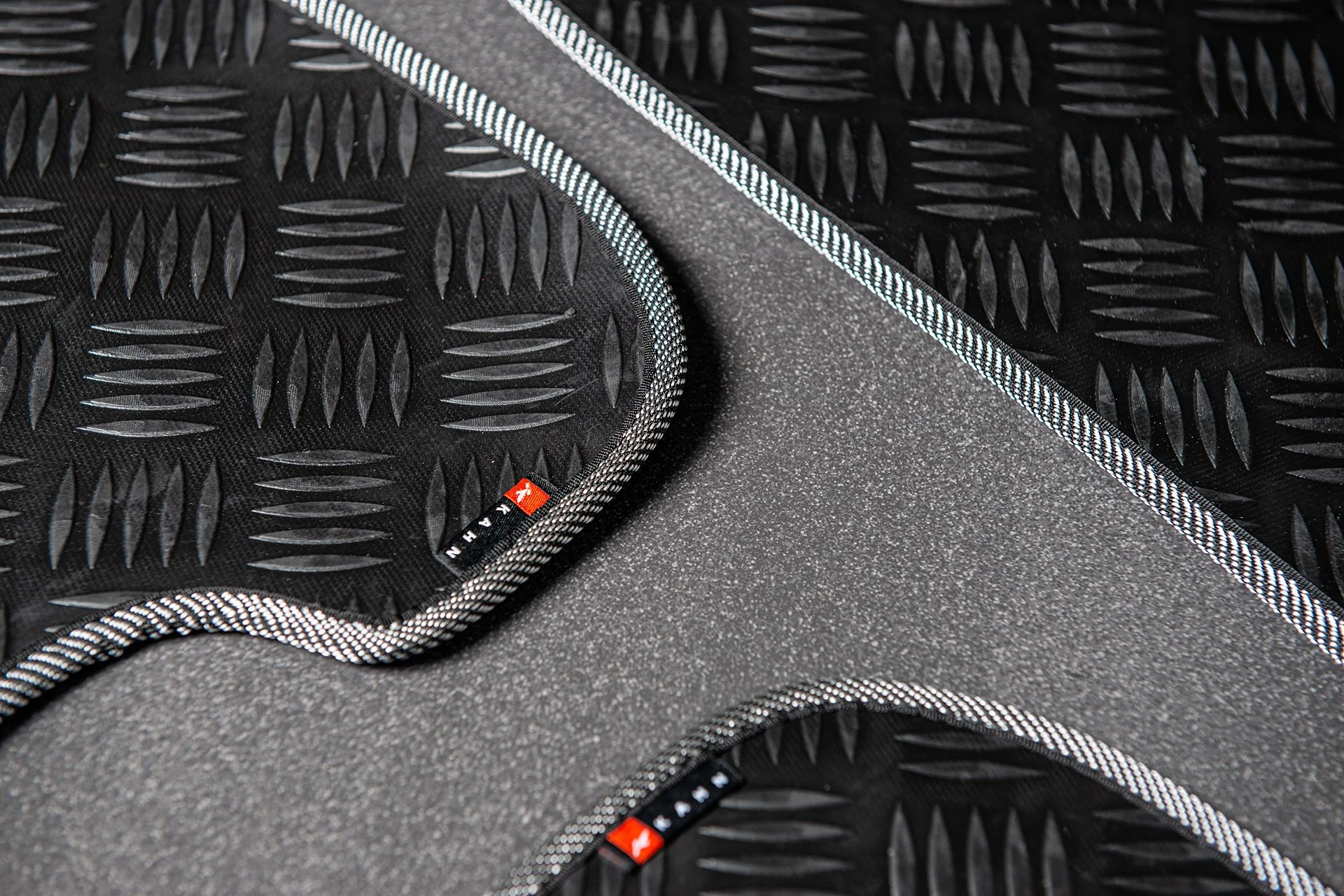 JEEP WRANGLER JL (2018 Onwards) CHEQUERED RUBBER MATS - 2 Door - Image 4