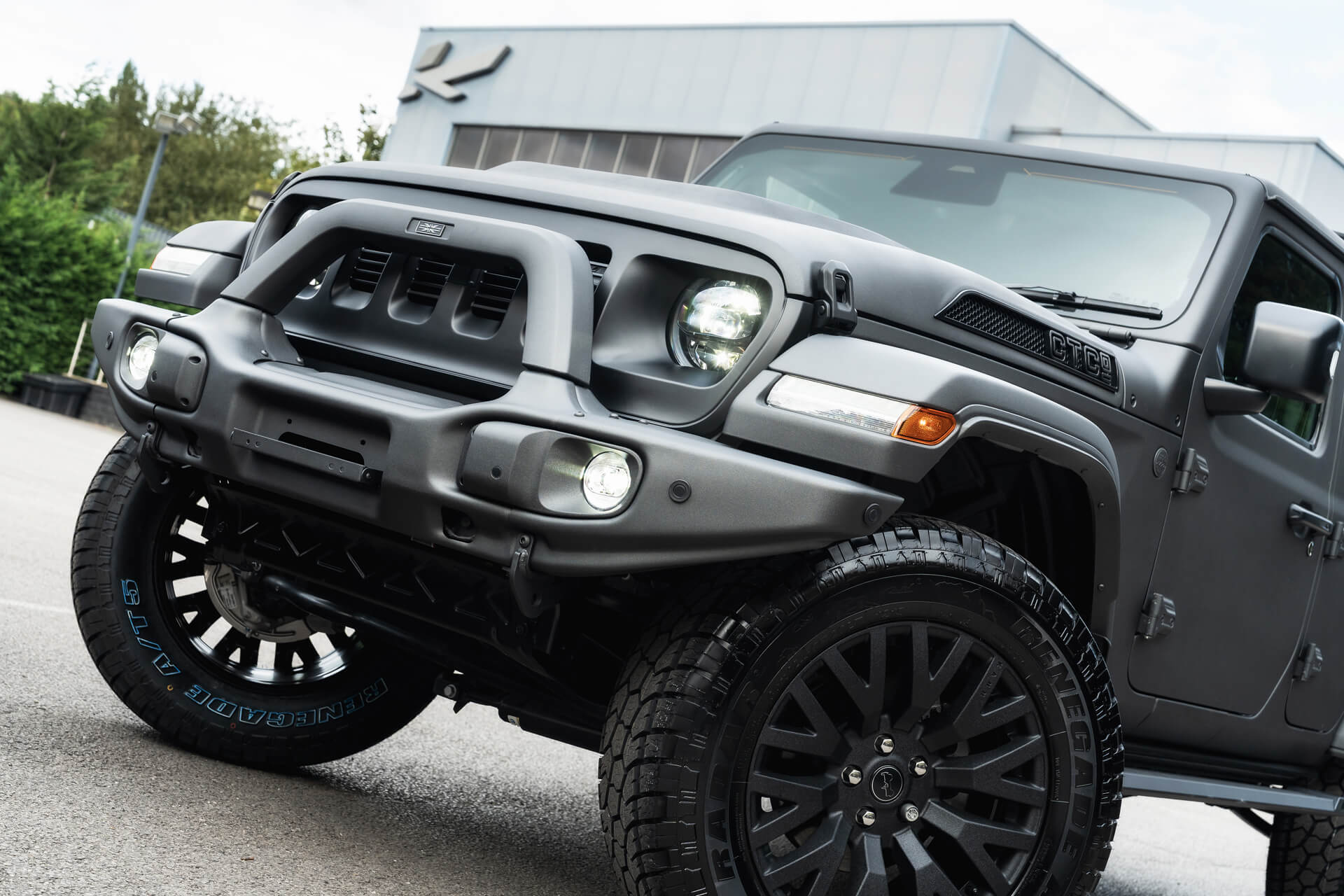 JEEP WRANGLER JL (2018 Onwards) Expedition Front Bumper with Integrated A Bar - Image 29