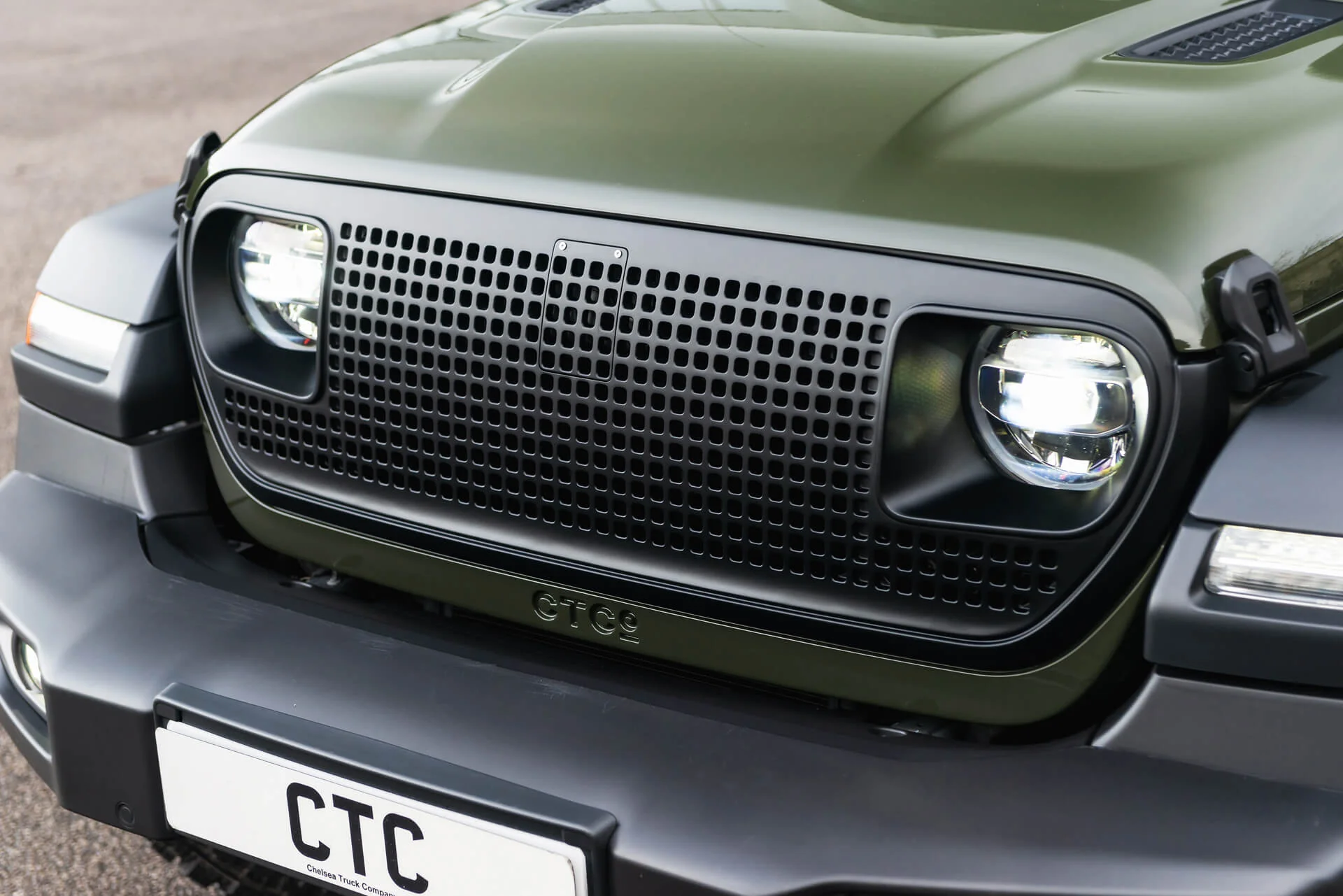 JEEP WRANGLER JL (2018 Onwards) Heritage Lattice Front Grille - Image 13