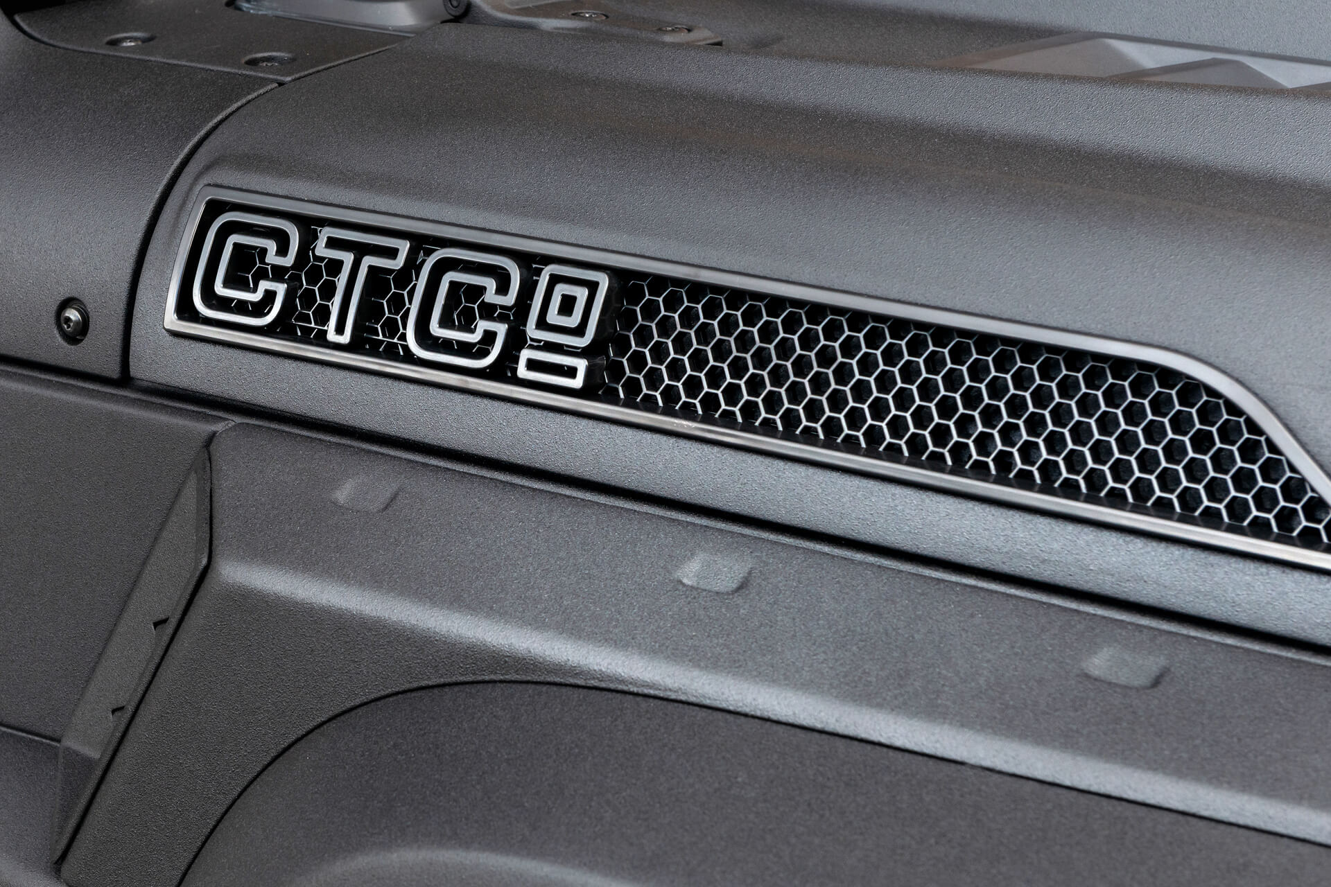 JEEP WRANGLER JL (2018 Onwards) Iron Man Vented Bonnet - Image 22