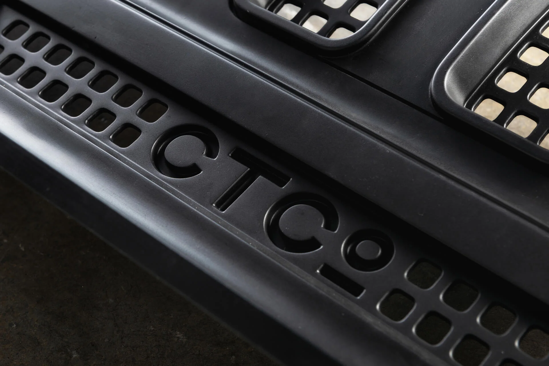 JEEP WRANGLER JL (2018 Onwards) IRONMAN 4 SLOT FRONT GRILLE - Image 7