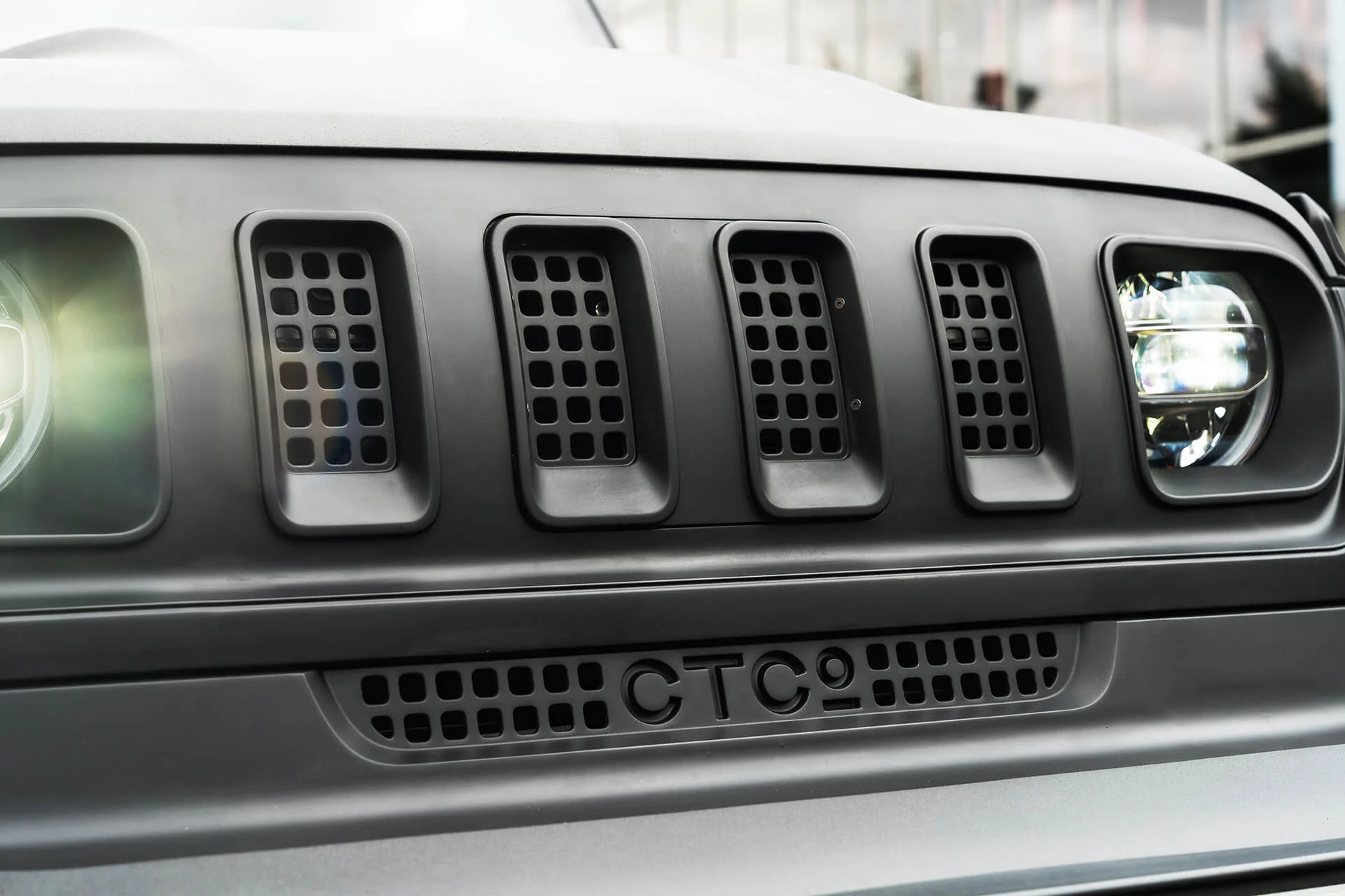 JEEP WRANGLER JL (2018 Onwards) IRONMAN 4 SLOT FRONT GRILLE - Image 8