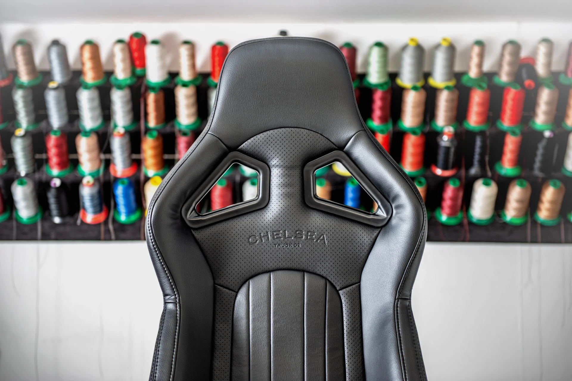 Jeep Wrangler JL (2018 Onwards) Lightweight Vegan Leather Heritage Sport Seats - Image 3