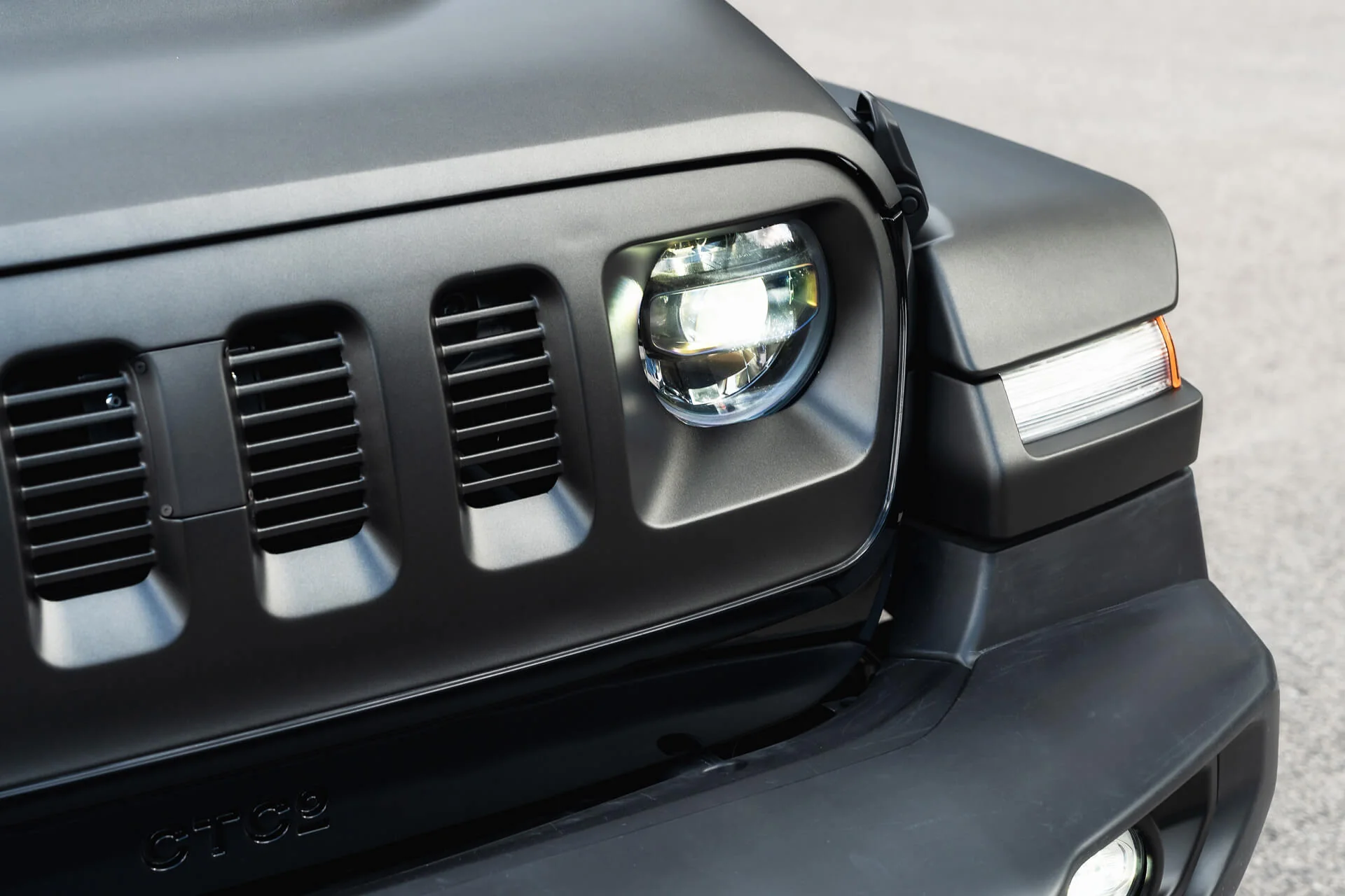 JEEP WRANGLER JL (2018 Onwards) SLIMLINE 4 SLOT FRONT GRILLE - Image 20