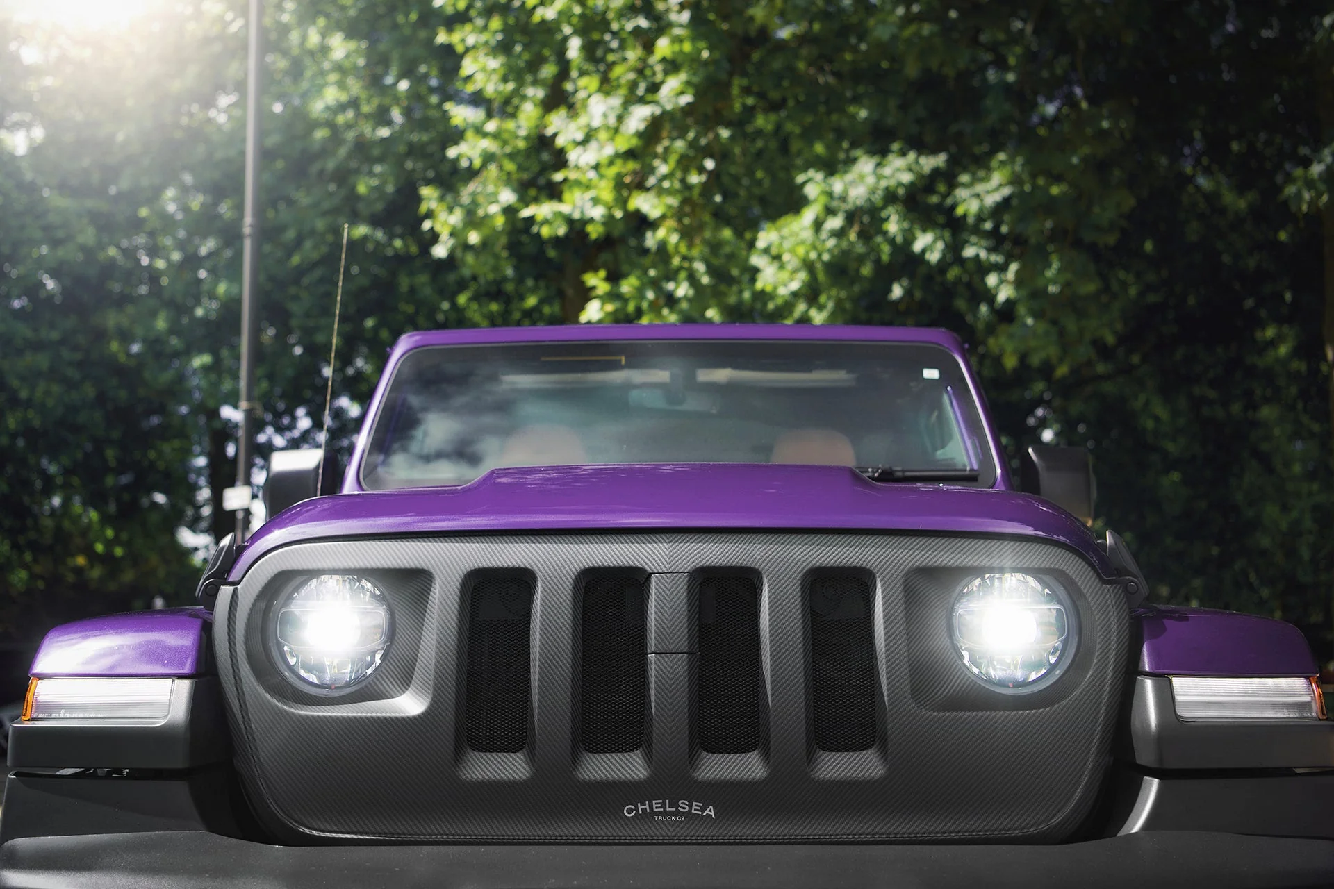 JEEP WRANGLER JL (2018 Onwards) Exposed CARBON 4 SLOT HERRINGBONE DESIGN GRILLE IN MATTE FINISH - Image 6
