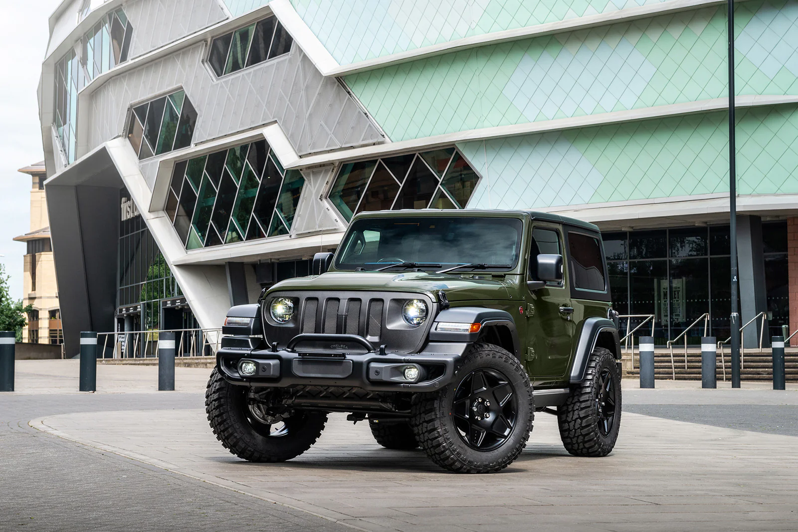 JEEP WRANGLER JL (2018 Onwards) Exposed CARBON 4 SLOT HERRINGBONE DESIGN GRILLE IN MATTE FINISH - Image 8