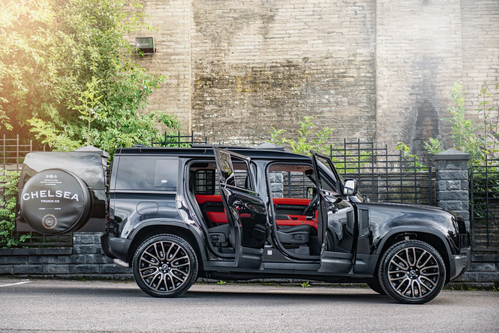 Land Rover Defender 110 (2020 Onwards) Environment 1: Upper, Middle and Lower Interior - Image 10