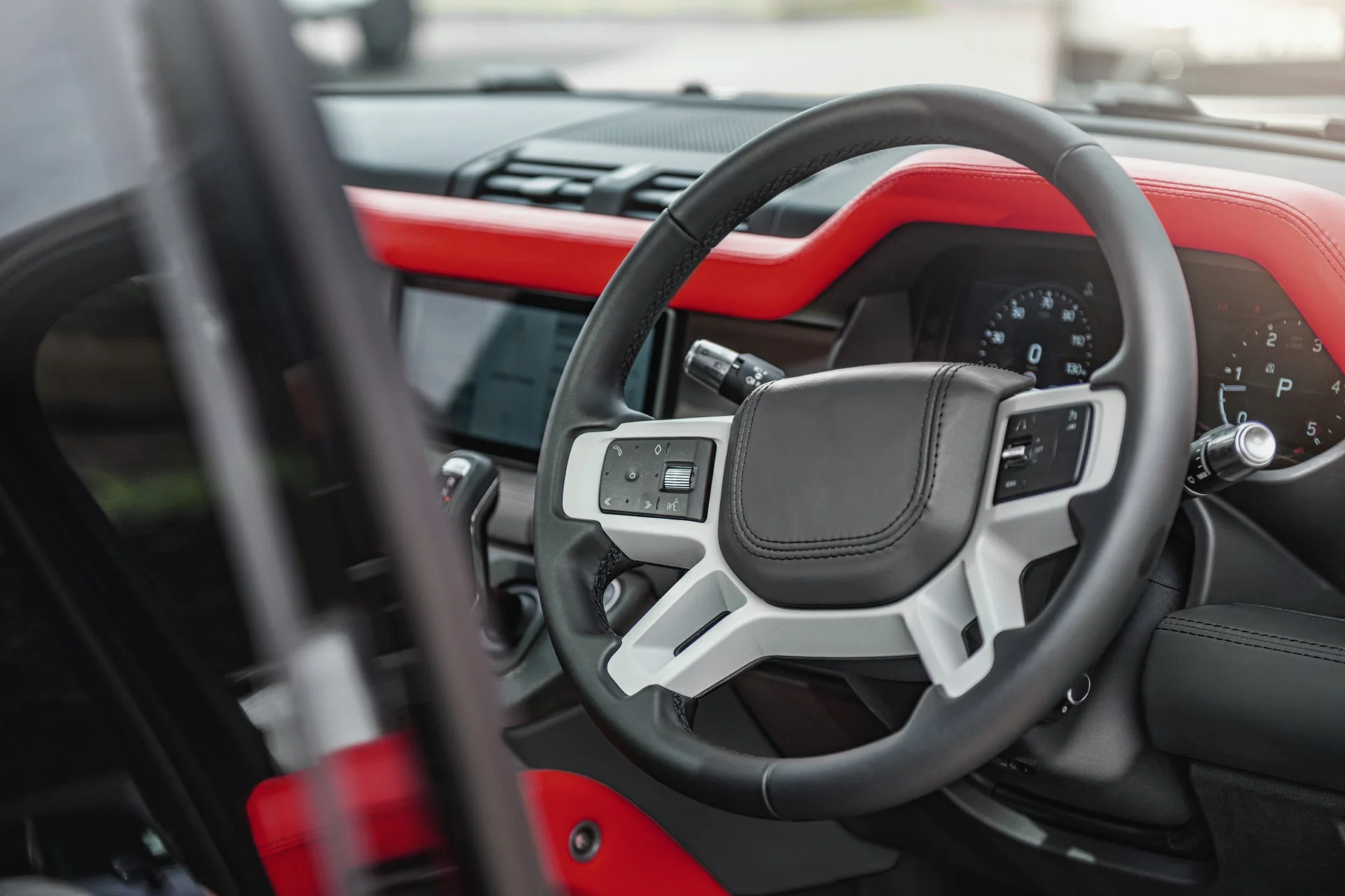 Land Rover Defender 110 (2020 Onwards) Environment 2: Upper and Lower Volcanic Red Interior - Image 6
