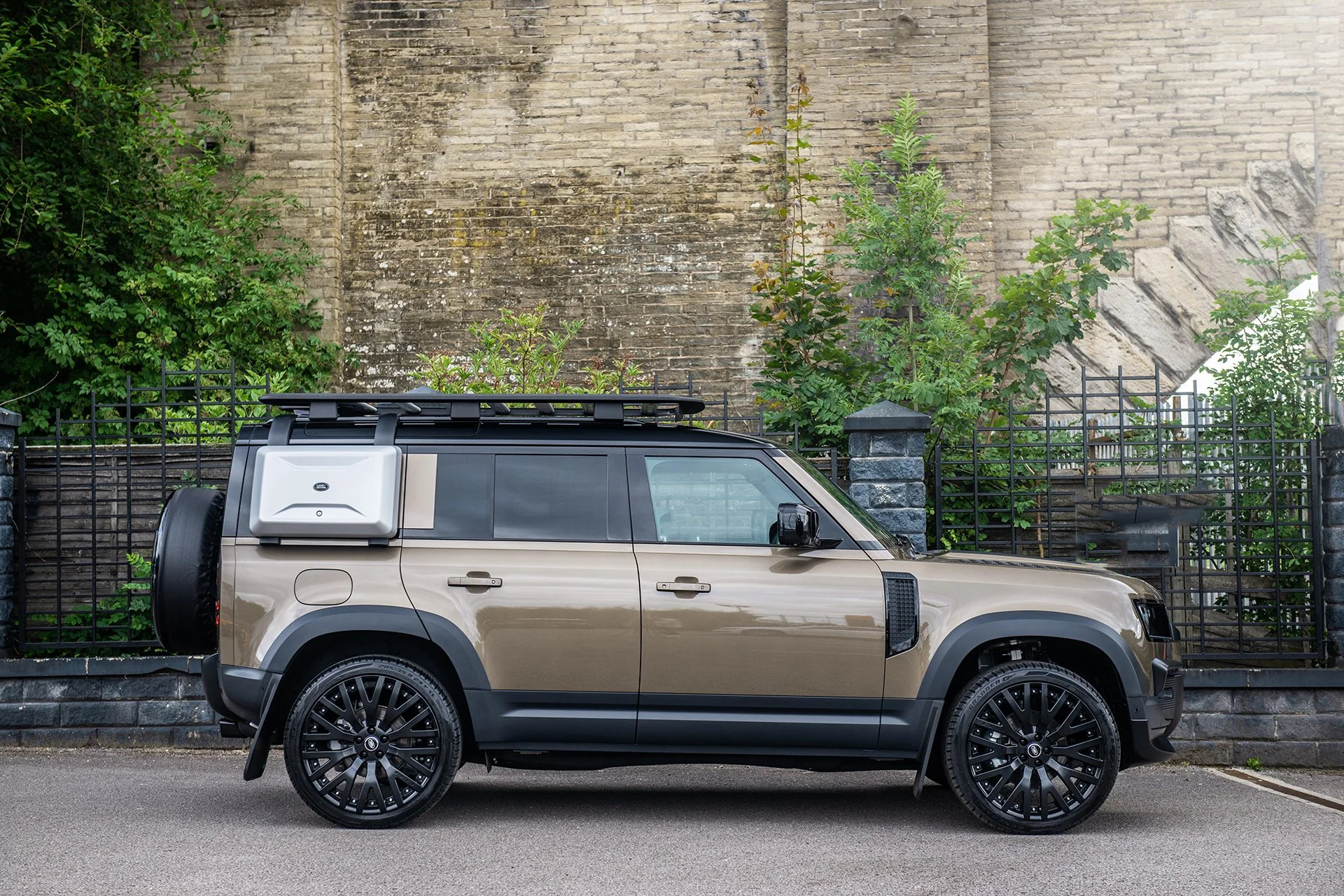 Land Rover Defender 110 (2020 Onwards) Front and Rear Wheel Arches - Image 24