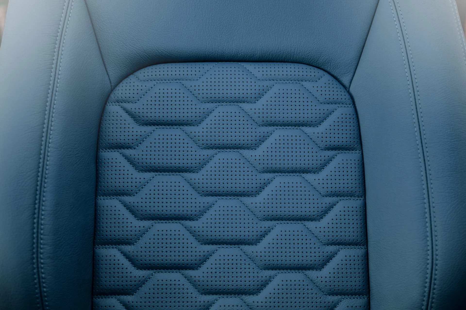 Land Rover Defender 130 (2020 Onwards) Comfort Leather Interior - Image 5