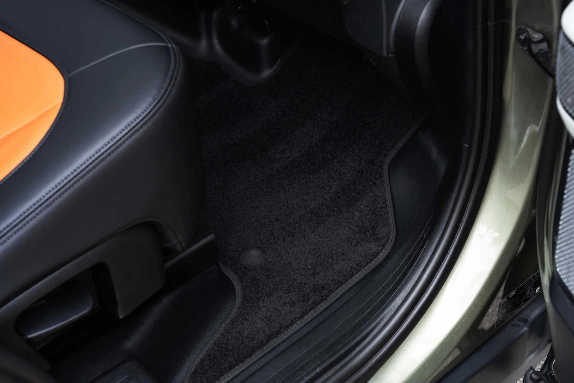 Land Rover Defender 130 (2020 Onwards) Comfort Leather Interior - Image 9