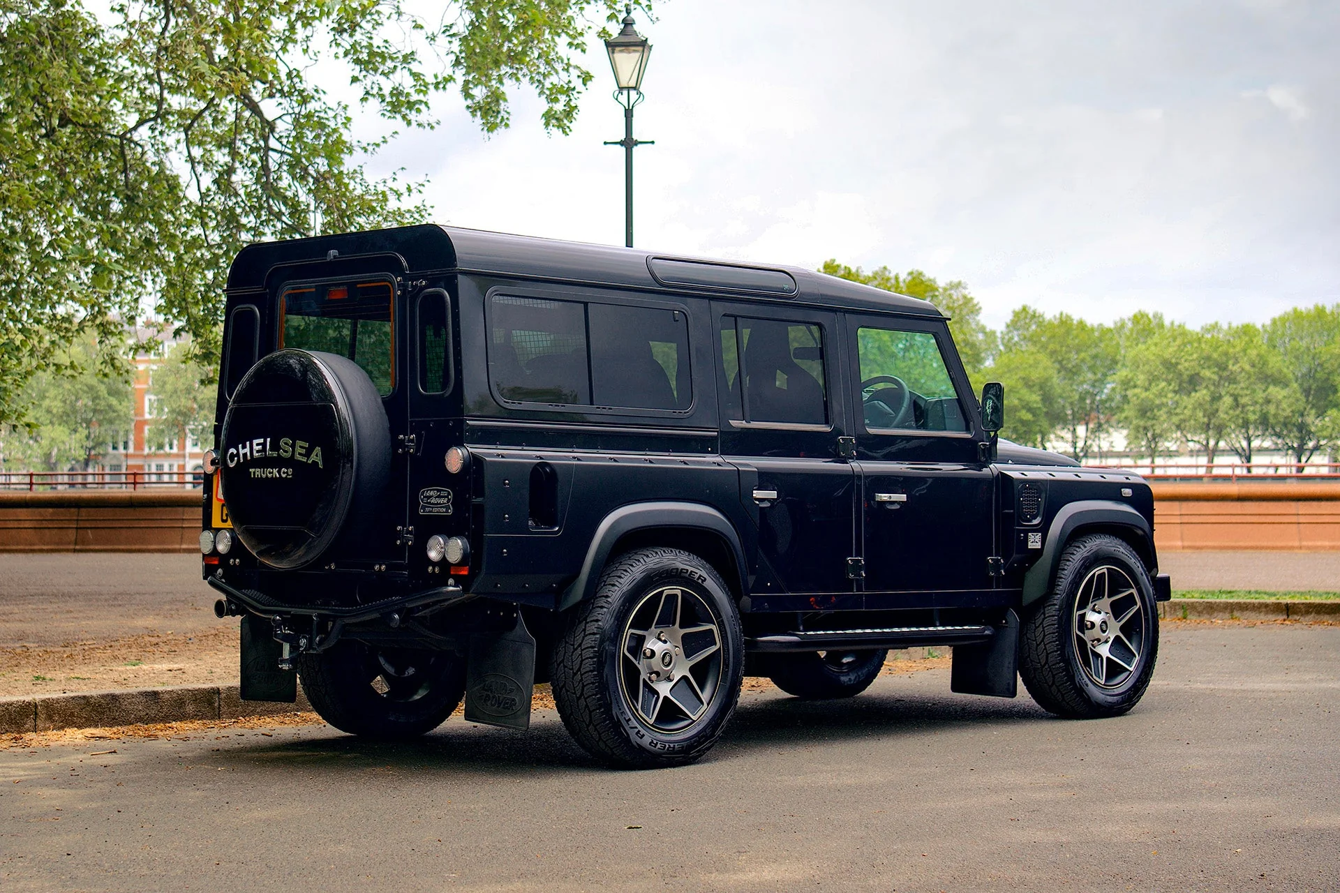 Land Rover Defender (1991-2016) Chelsea Truck Company Hard Spare Wheel Cover - Image 17