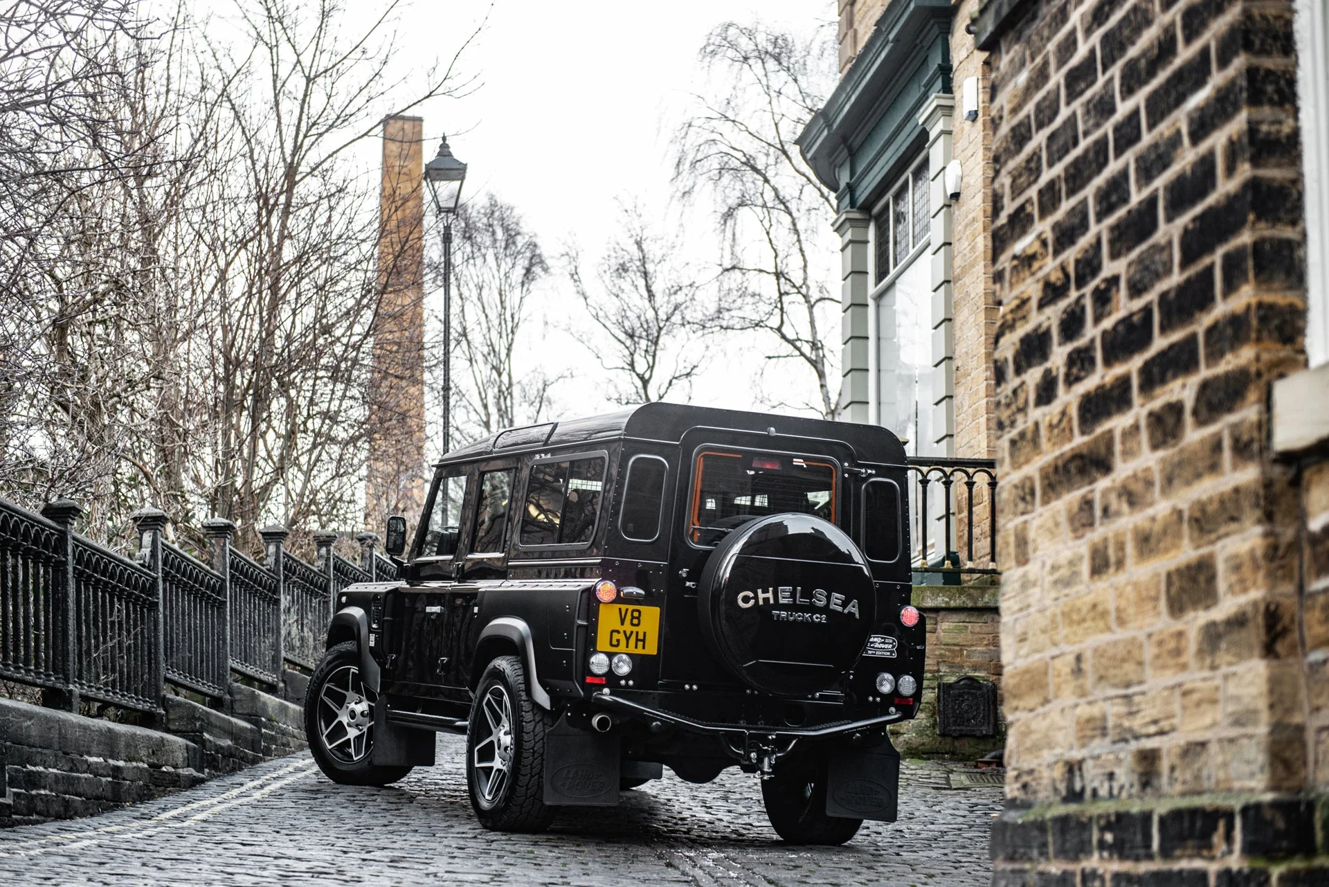 Land Rover Defender (1991-2016) Chelsea Truck Company Hard Spare Wheel Cover - Image 3