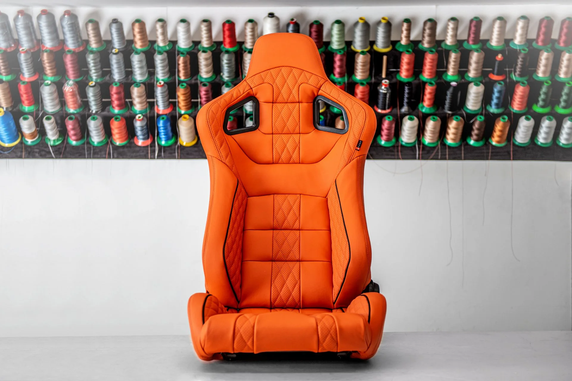 Land Rover Defender (1991-2016) GTB Sport Seats -Pair - Image 4