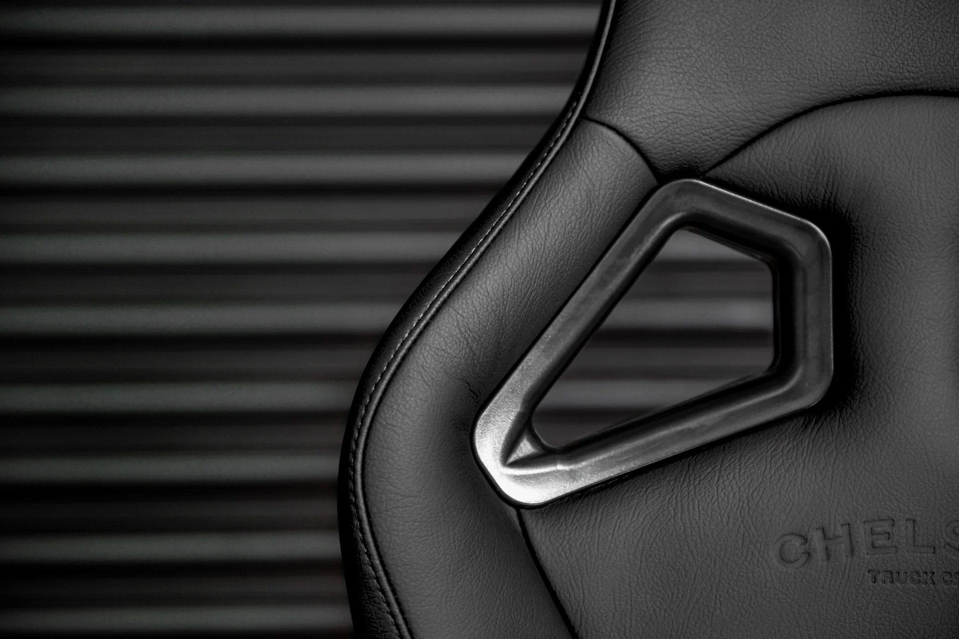 Land Rover Defender (1991-2016) Lightweight Vegan Leather Heritage Sport Seats - Pair - Image 39