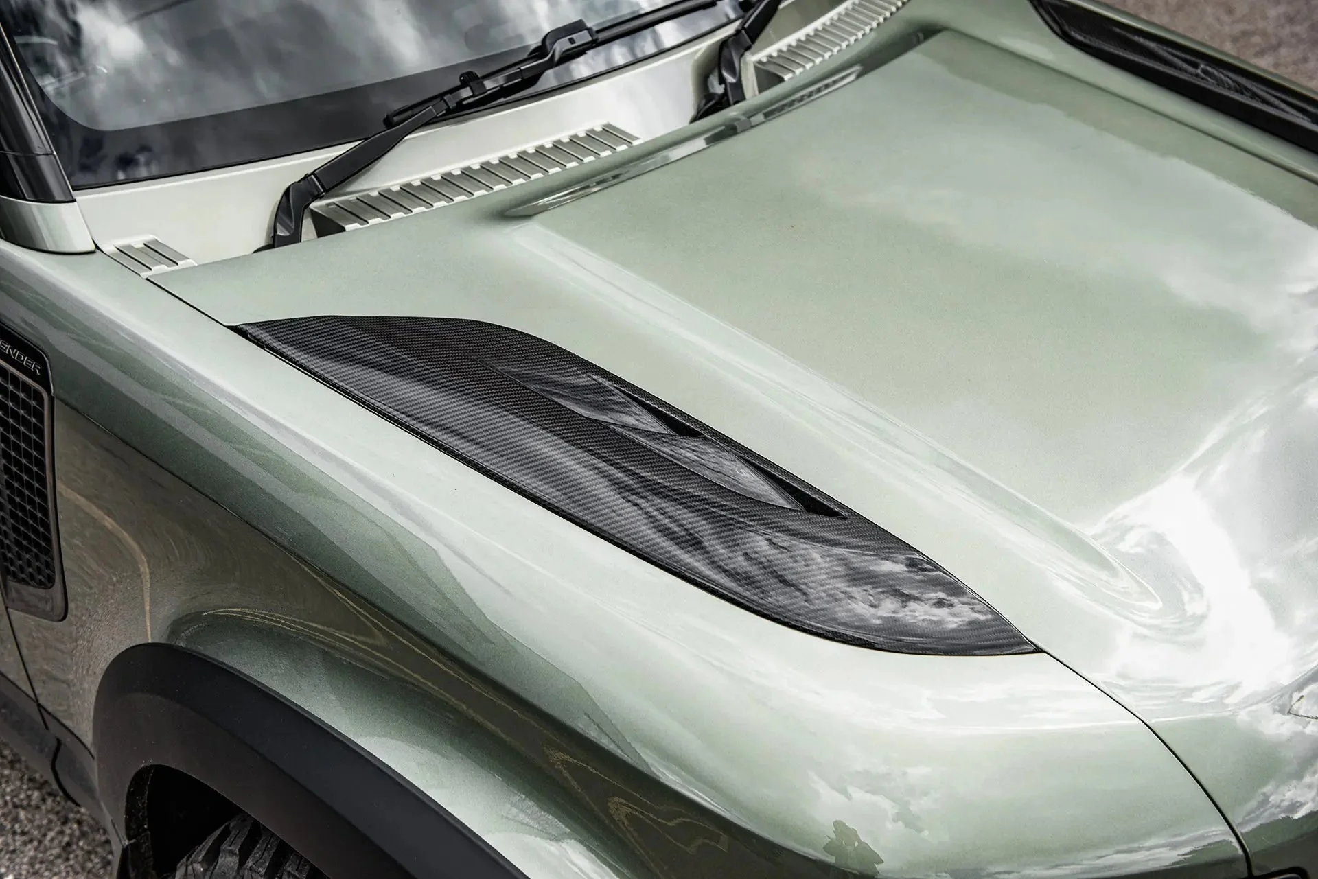 Land Rover Defender (2020 Onwards) Exposed Carbon Bonnet Vents - Image 11