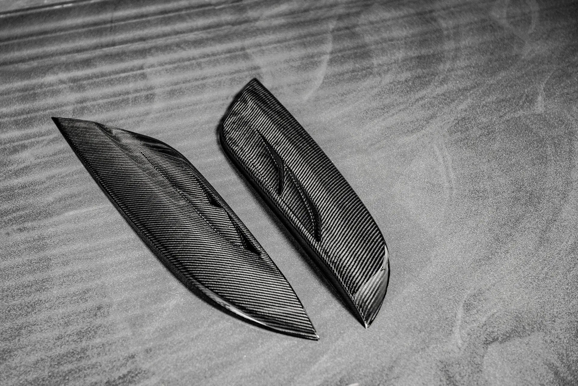 Land Rover Defender (2020 Onwards) Exposed Carbon Bonnet Vents - Image 12