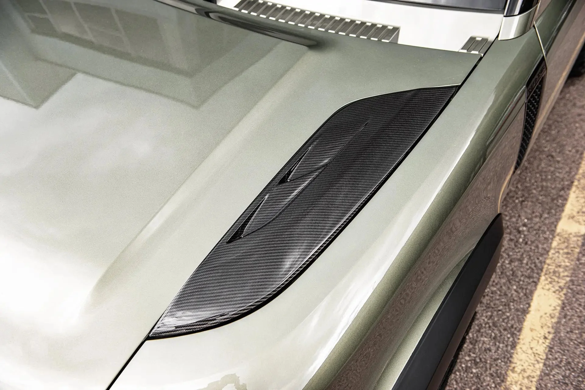 Land Rover Defender (2020 Onwards) Exposed Carbon Bonnet Vents - Image 13