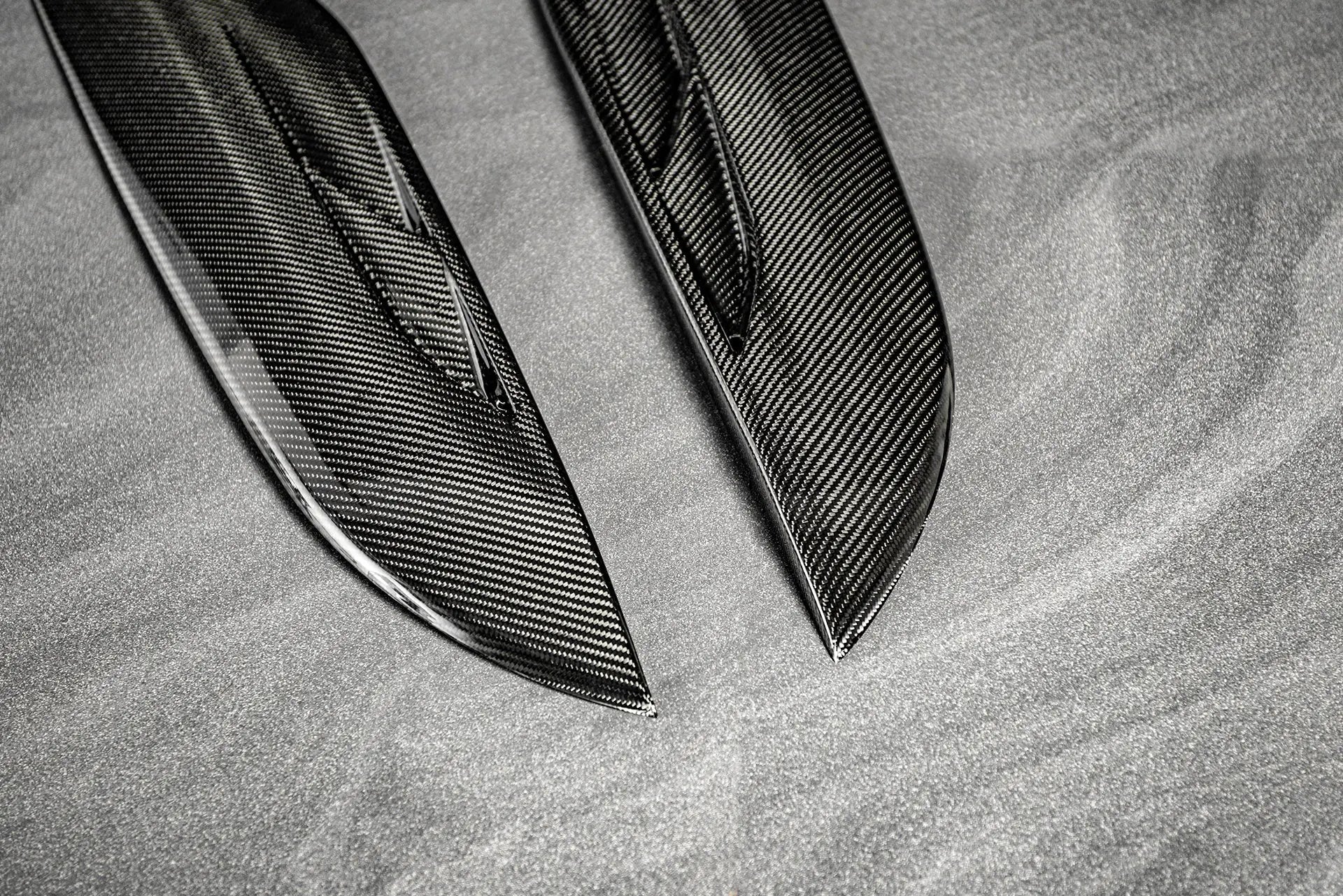 Land Rover Defender (2020 Onwards) Exposed Carbon Bonnet Vents - Image 5