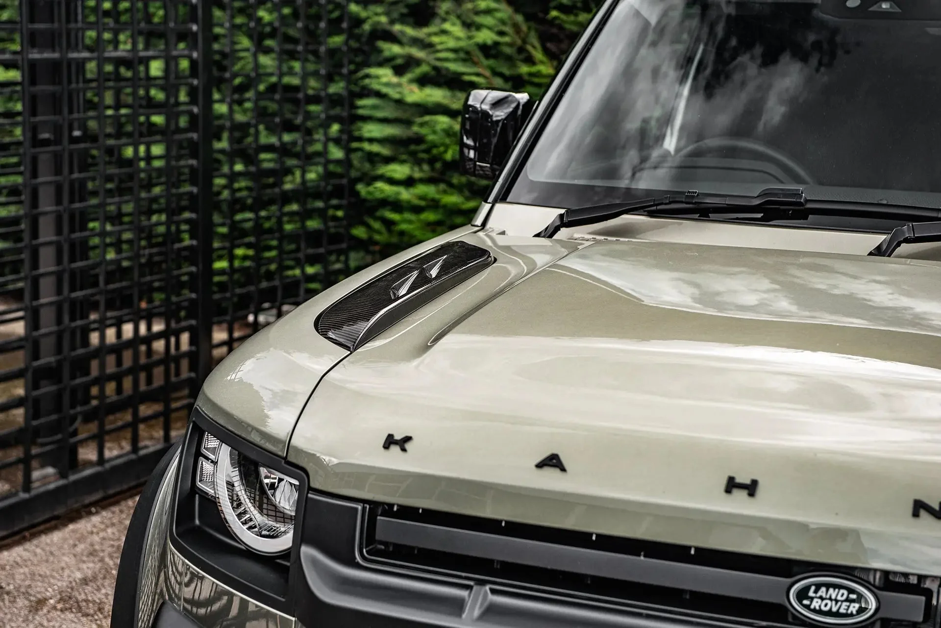 Land Rover Defender (2020 Onwards) Exposed Carbon Bonnet Vents - Image 9