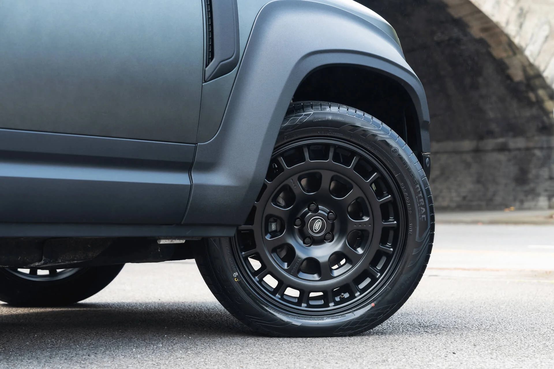 Land Rover Defender (2020 Onwards) RS-Forged Alloy Wheels - Hammerhead - Image 15