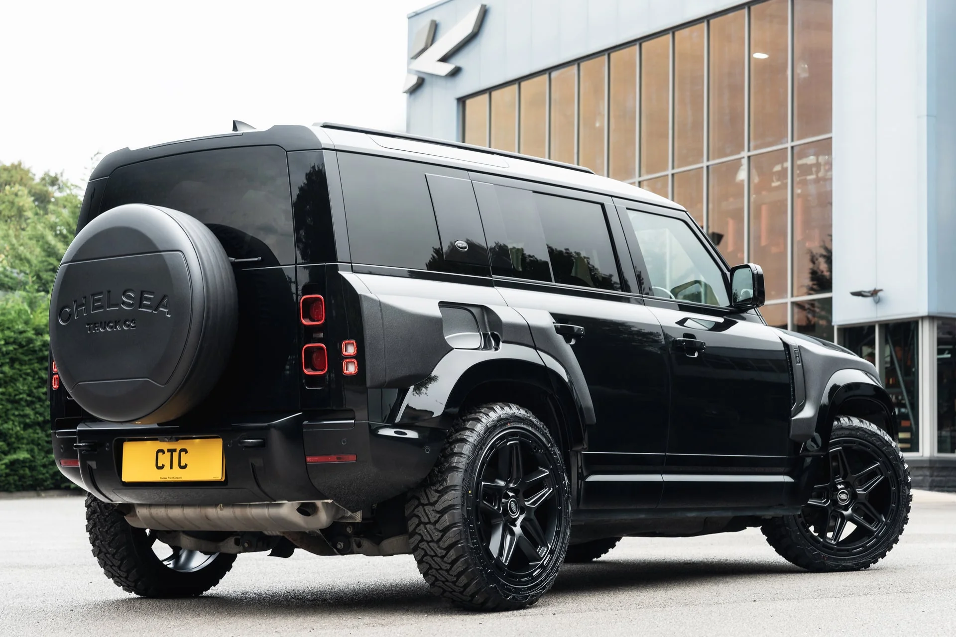 Land Rover Defender (2020 Onwards) Chelsea Truck Company Expedition Hard Spare Wheel Cover - Image 6