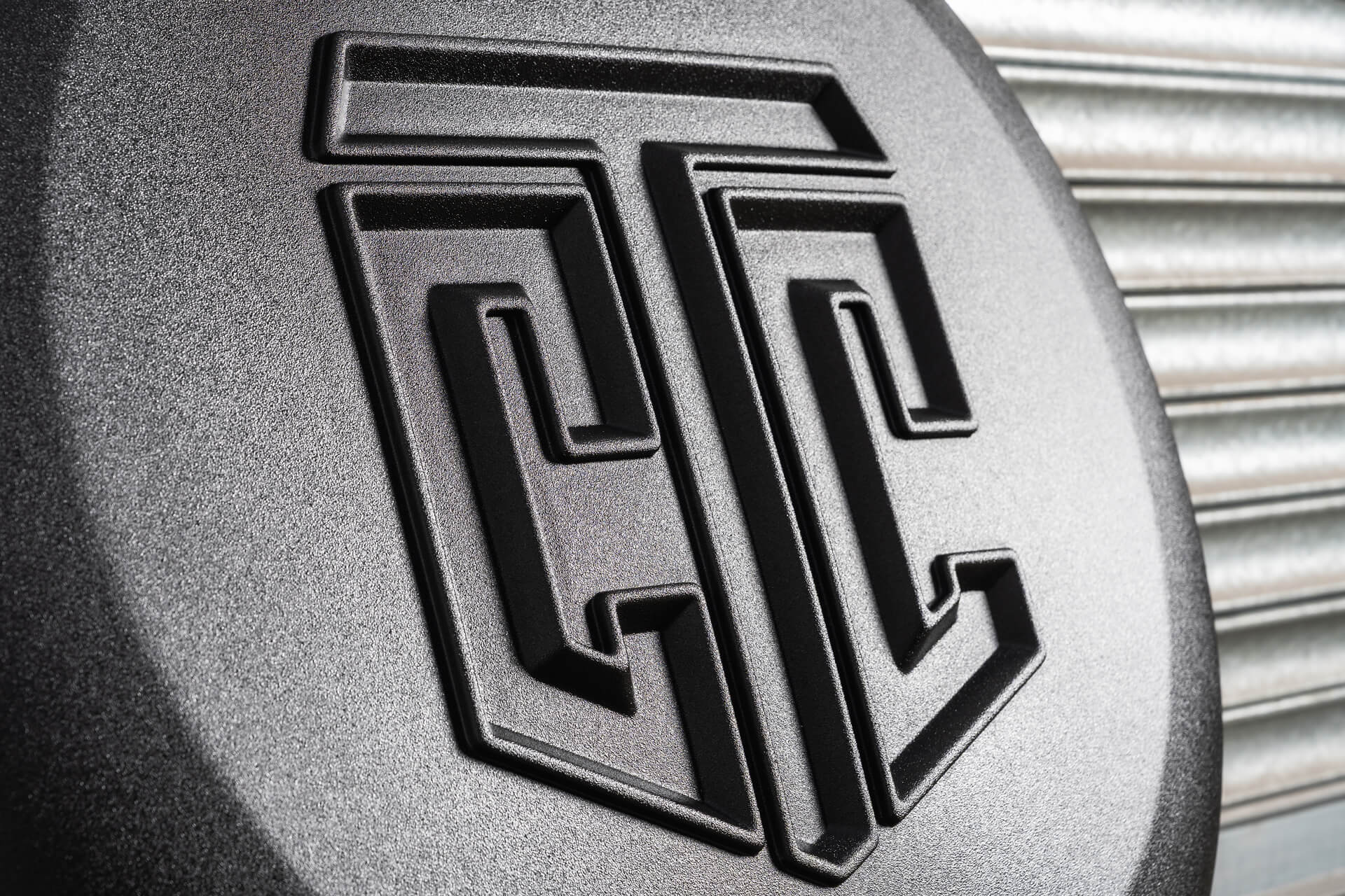 Land Rover Defender (2020 Onwards) CTC Expedition Crest Hard Spare Wheel Cover - Image 3