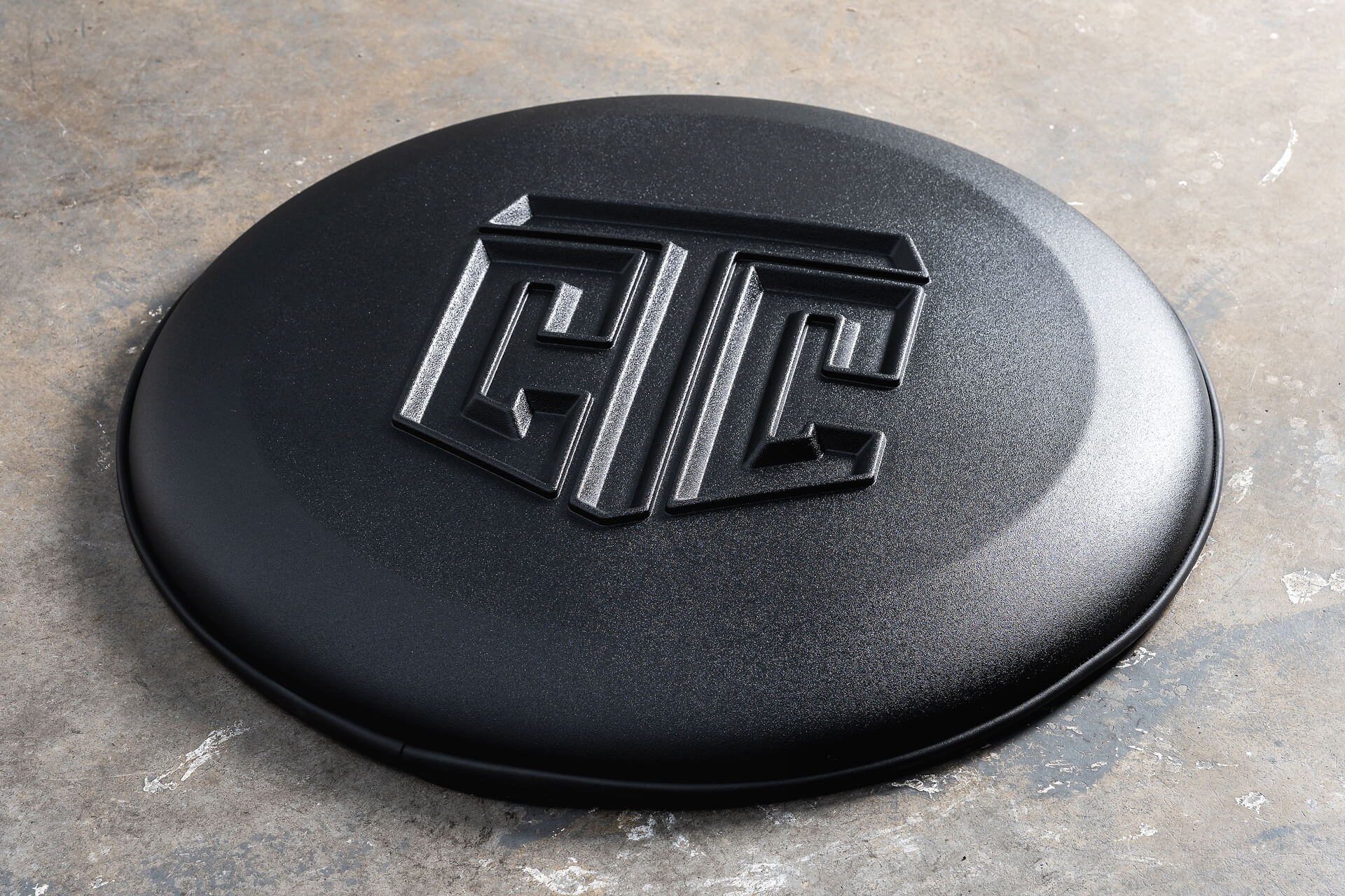 Land Rover Defender (2020 Onwards) CTC Expedition Crest Hard Spare Wheel Cover - Image 5