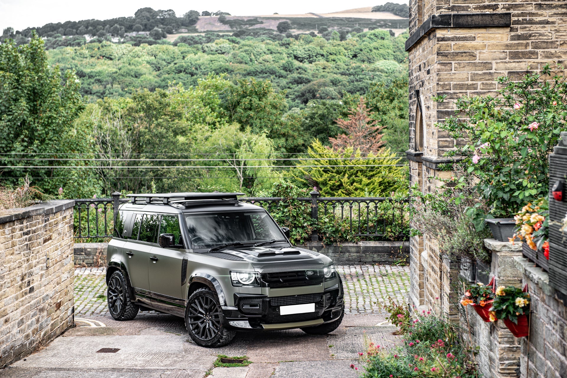 Land Rover Defender (2020 Onwards) Exposed Carbon Vented Bonnet - Image 12