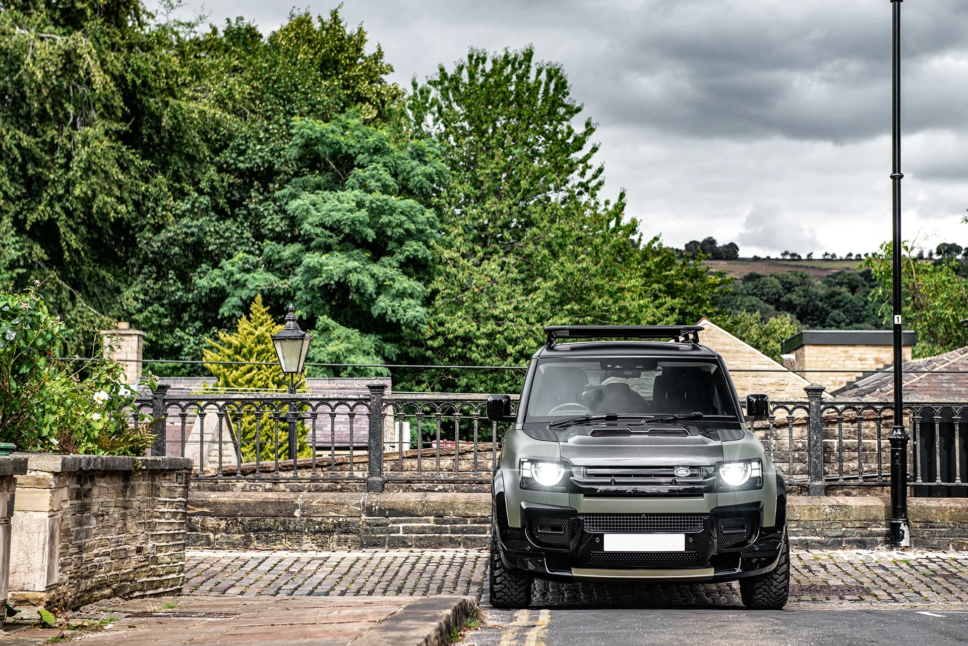 Land Rover Defender (2020 Onwards) Exposed Carbon Vented Bonnet - Image 18