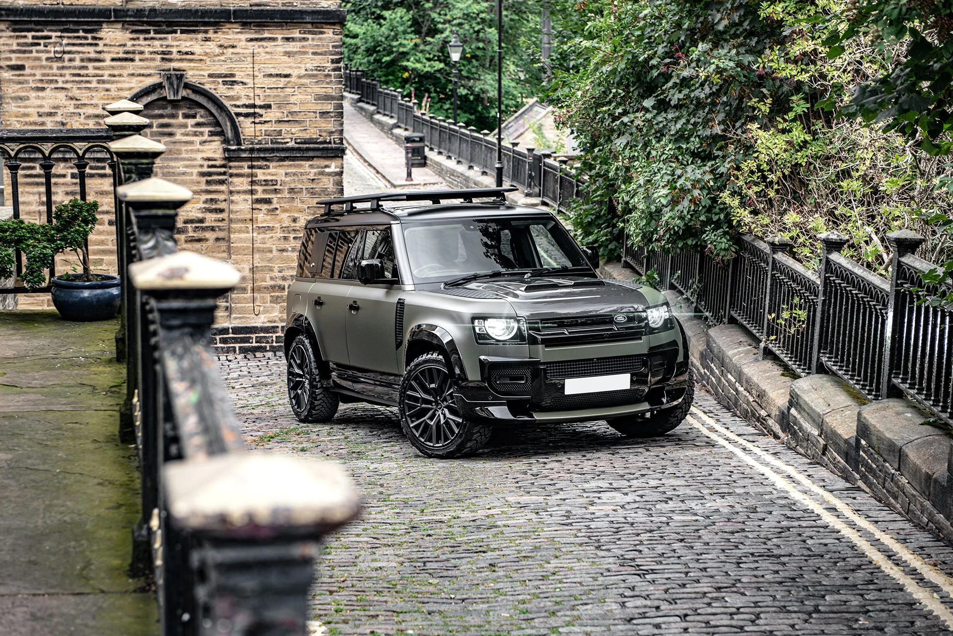 Land Rover Defender (2020 Onwards) Exposed Carbon Vented Bonnet - Image 20
