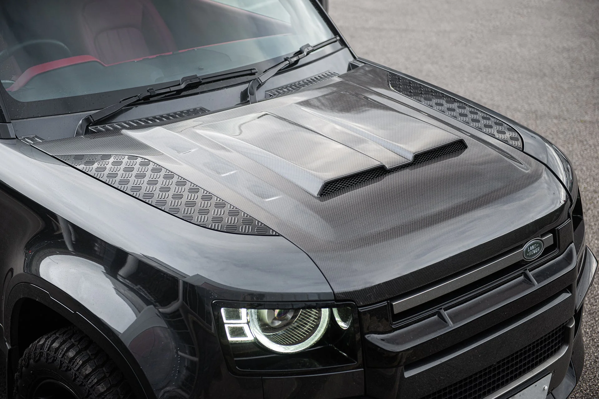 Land Rover Defender (2020 Onwards) Exposed Carbon Vented Bonnet - Image 3