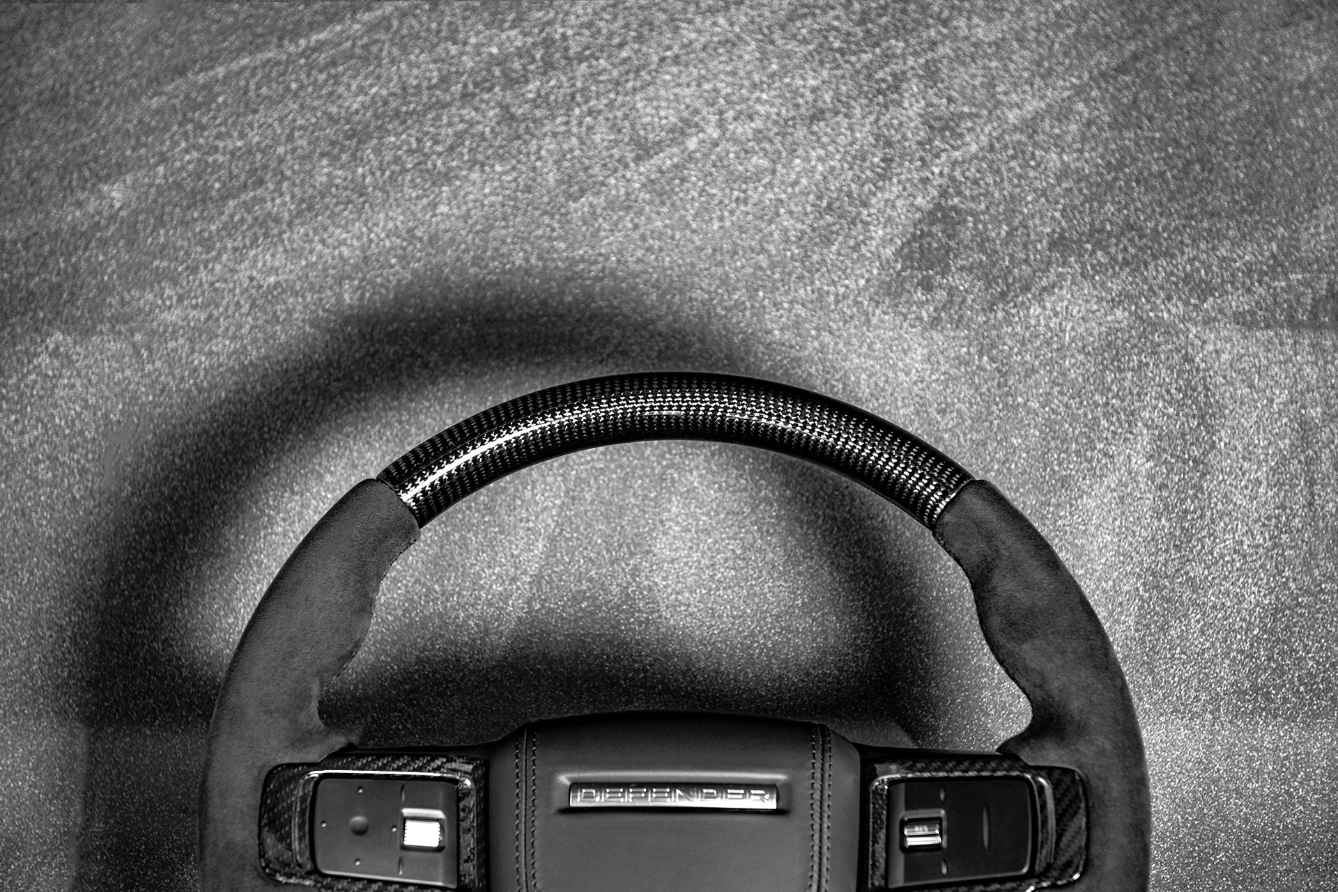 Land Rover Defender (2020 Onwards) Full Carbon Steering Wheel - Image 7