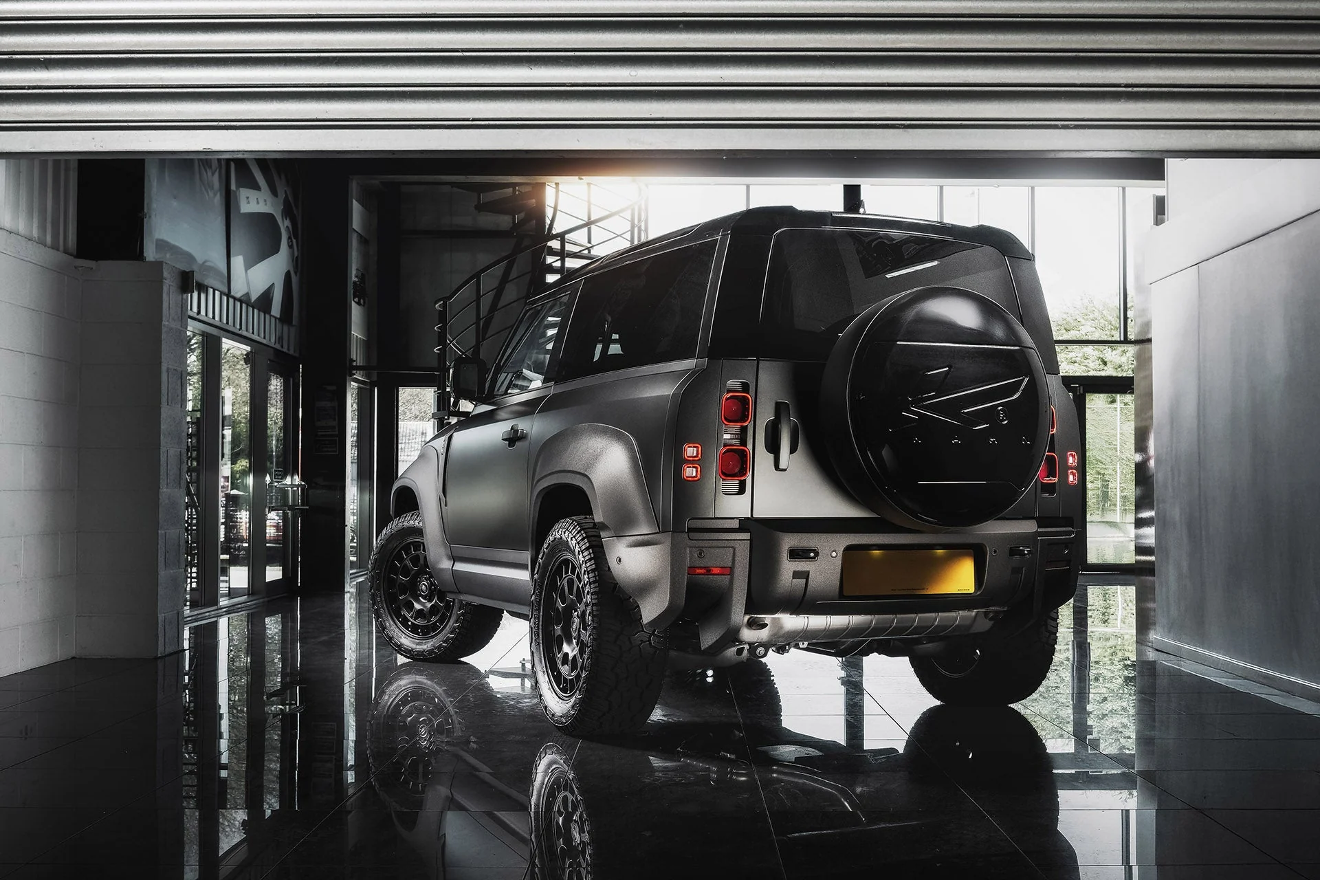 Land Rover Defender (2020 Onwards) KAHN® Hard Spare Wheel Cover - Image 2