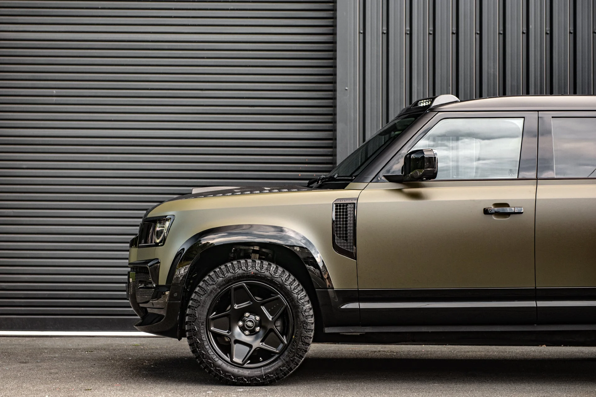 Land Rover Defender (2020 Onwards) RS-Forged Alloy Wheels - Mondial Retro Light - Image 6