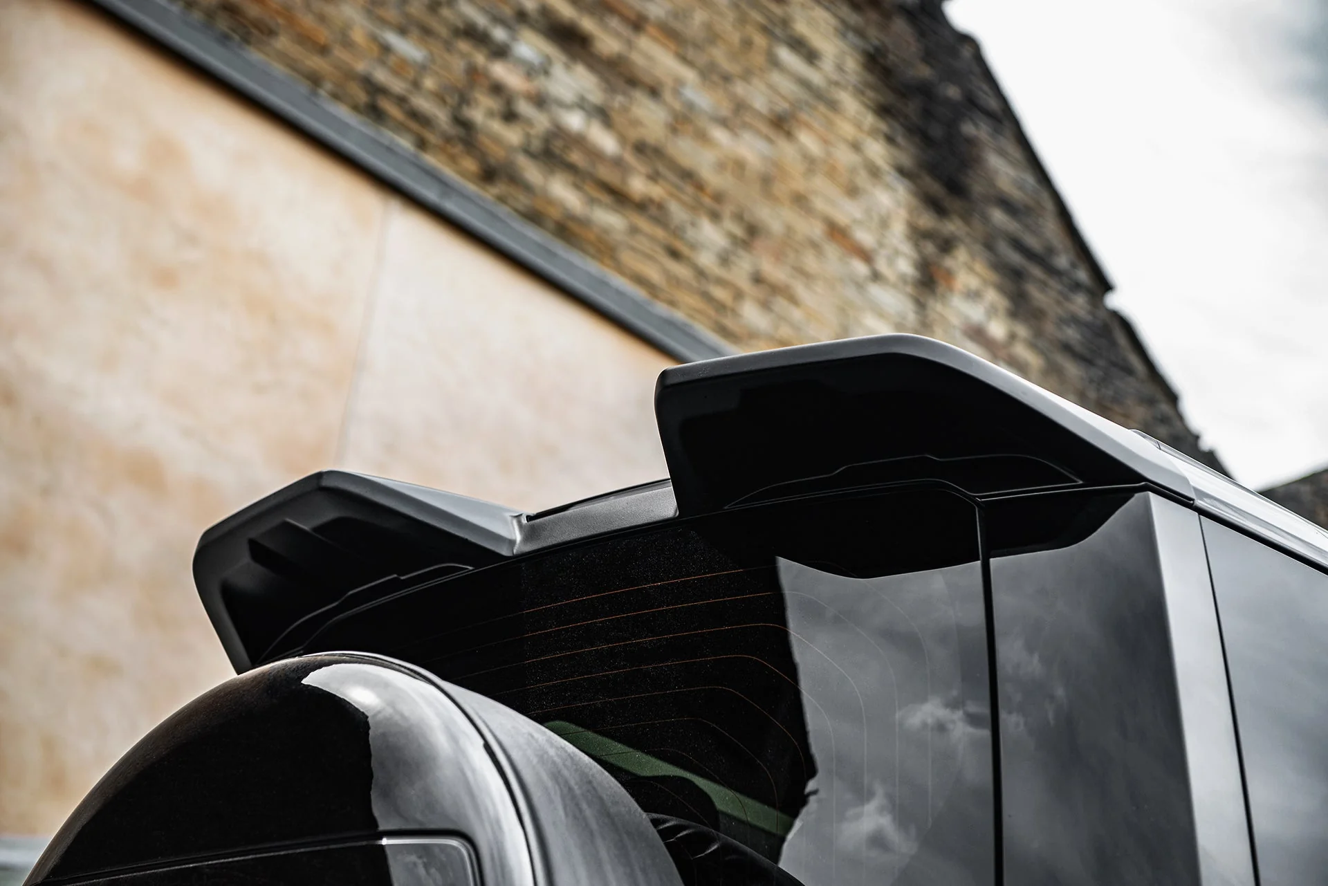 Land Rover Defender (2020 Onwards) Large Rear Roof Wing - Image 10
