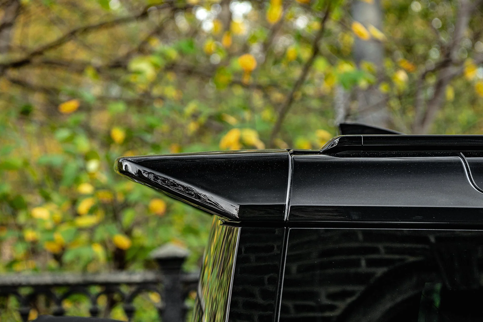 Land Rover Defender (2020 Onwards) Large Rear Roof Wing - Image 39