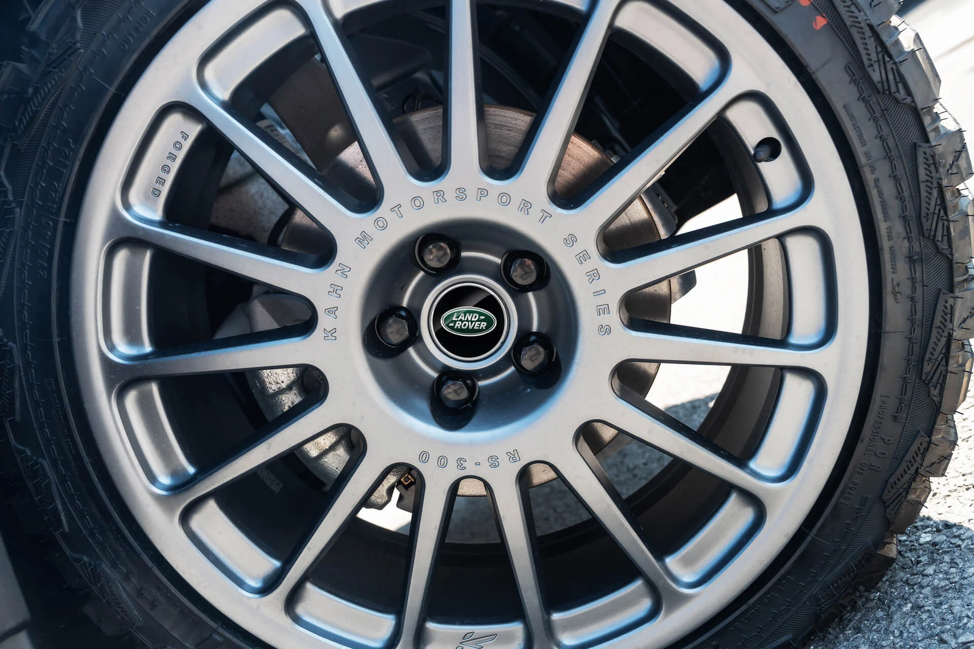 Land Rover Defender (2020 Onwards) Forged Alloy Wheels - RS 300 - Image 7