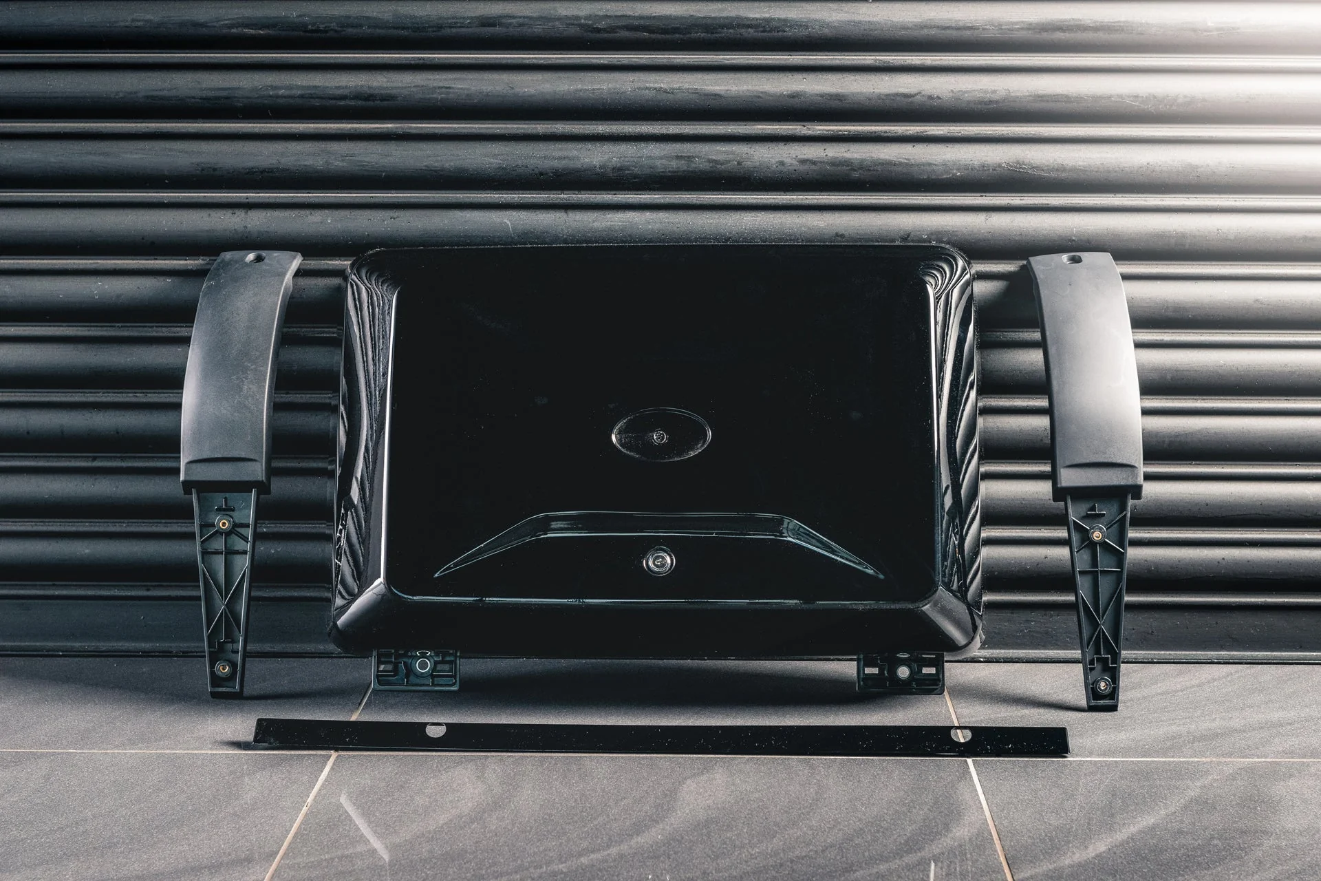 Land Rover Defender (2020 Onwards) Side-mounted Storage Box - Image 8