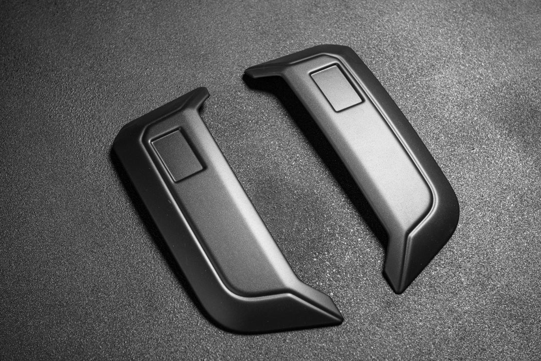 Land Rover Defender (2020 Onwards) Side Vents and CTC Badges (Matte) - Image 9