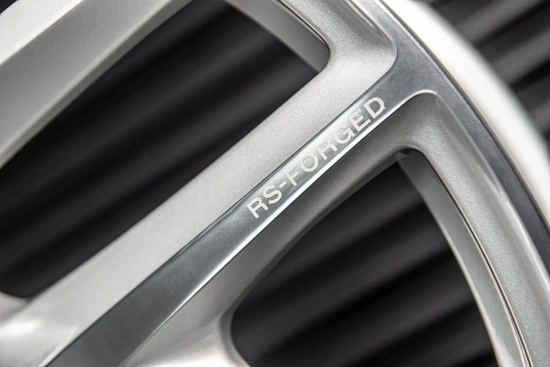 Land Rover Defender (2020 Onwards) RS-Forged Alloy Wheels - Type 52 - Image 13